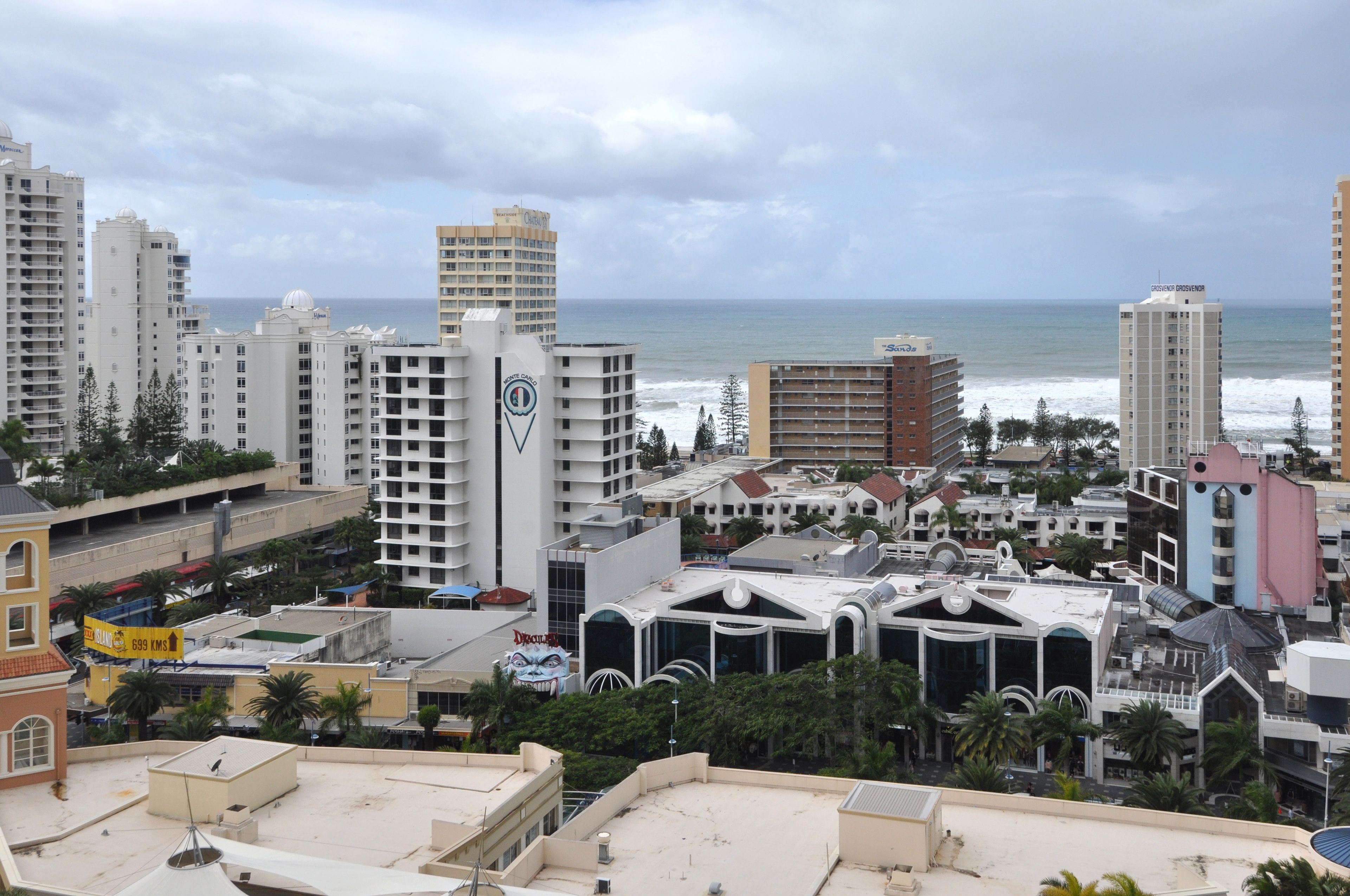 Mantra Towers of Chevron by Holiday Rentals Surfers Paradise