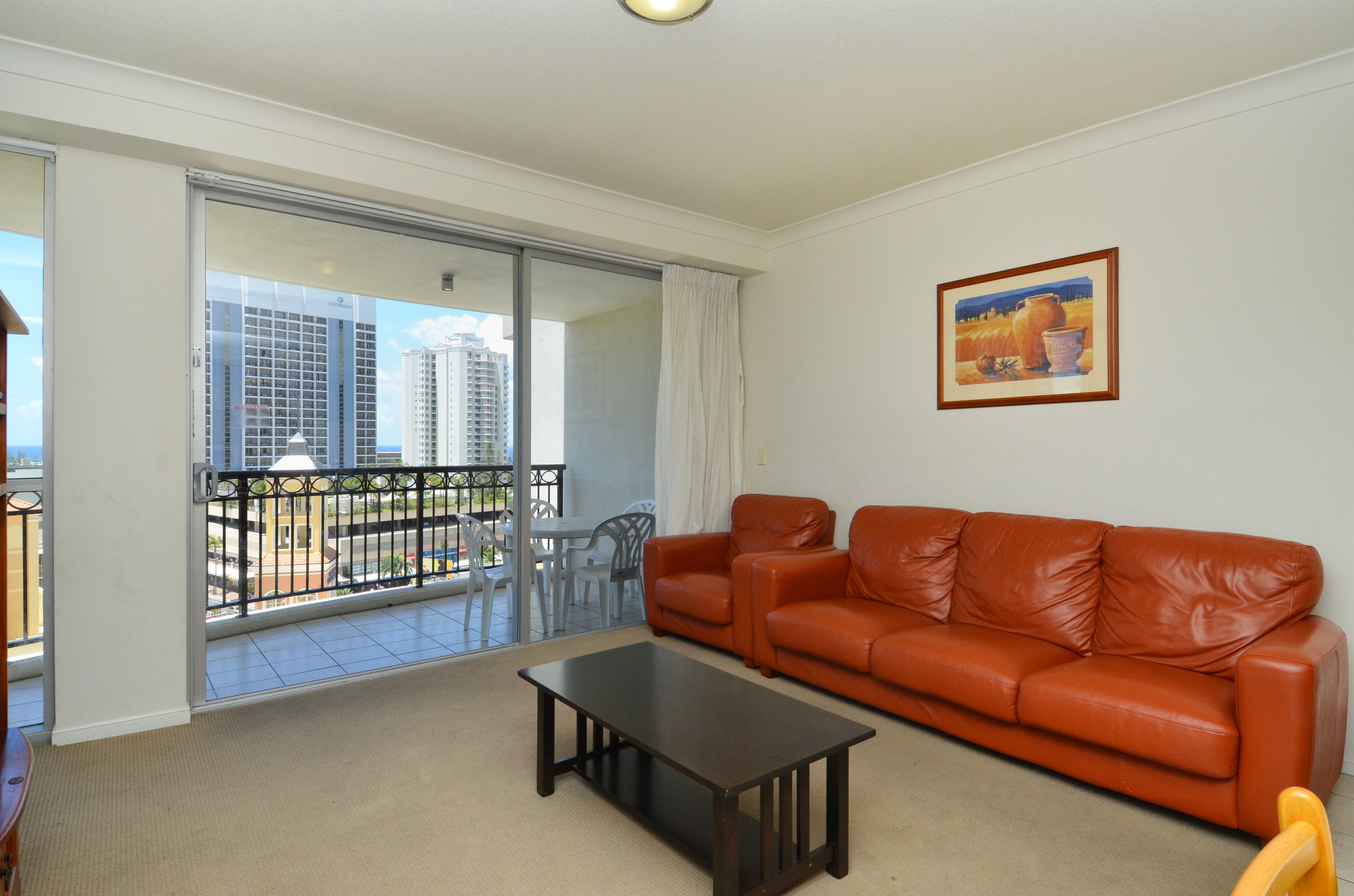Mantra Towers of Chevron by Holiday Rentals Surfers Paradise