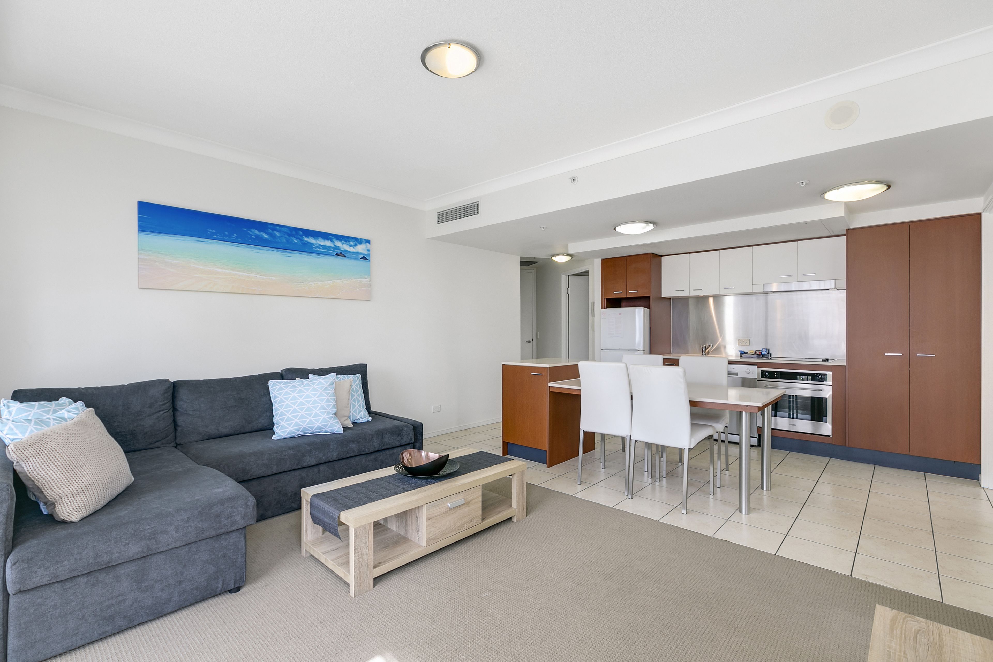 Mantra Towers of Chevron by Holiday Rentals Surfers Paradise