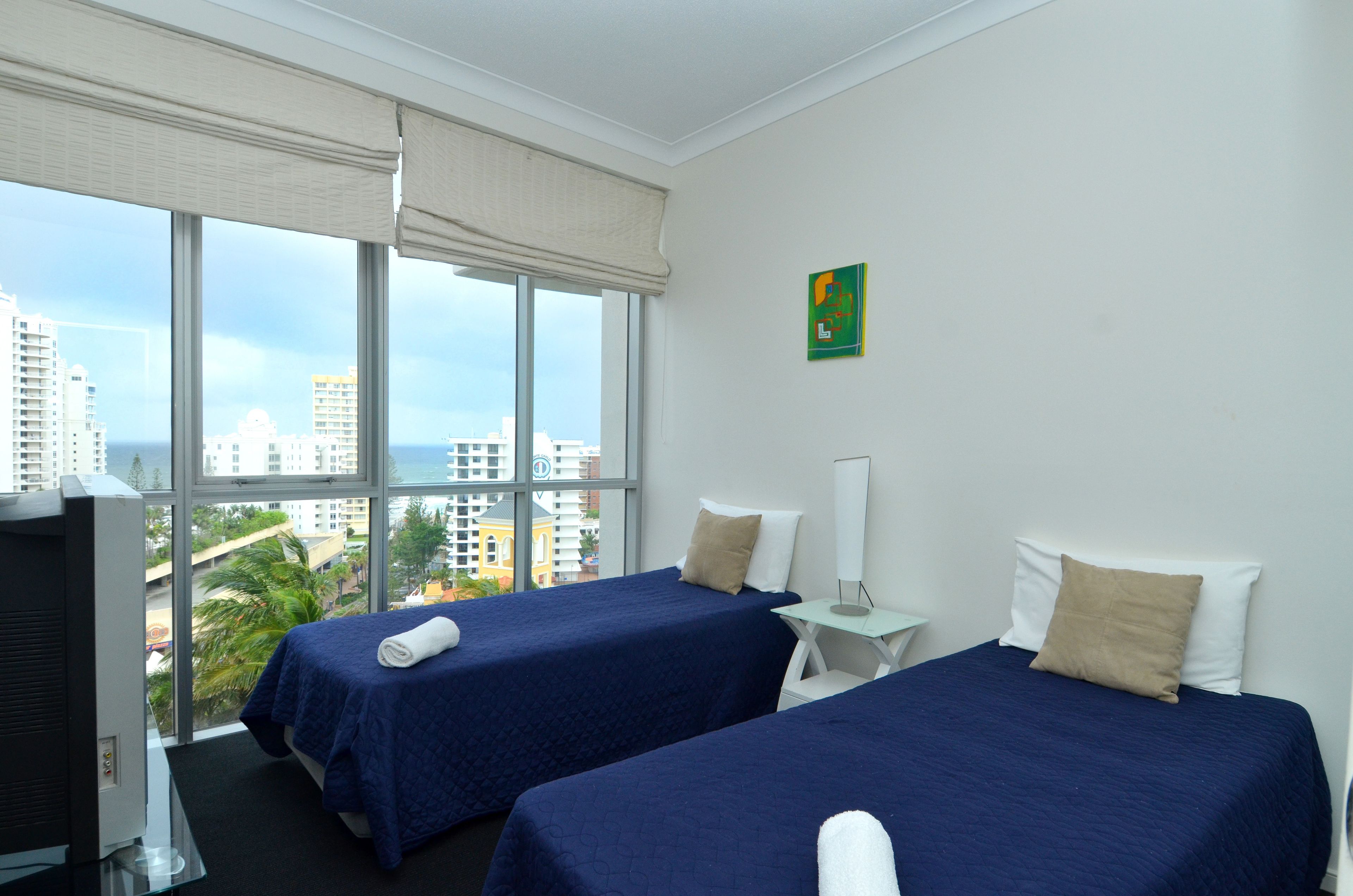 Mantra Towers of Chevron by Holiday Rentals Surfers Paradise