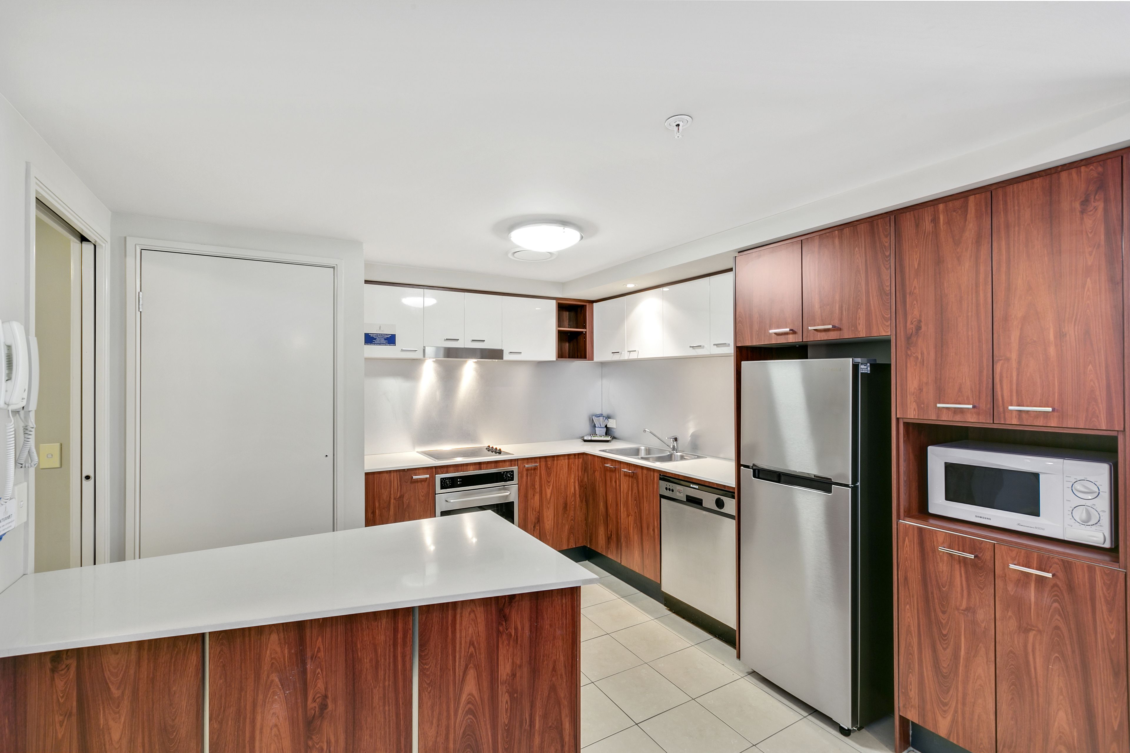 Mantra Towers of Chevron by Holiday Rentals Surfers Paradise
