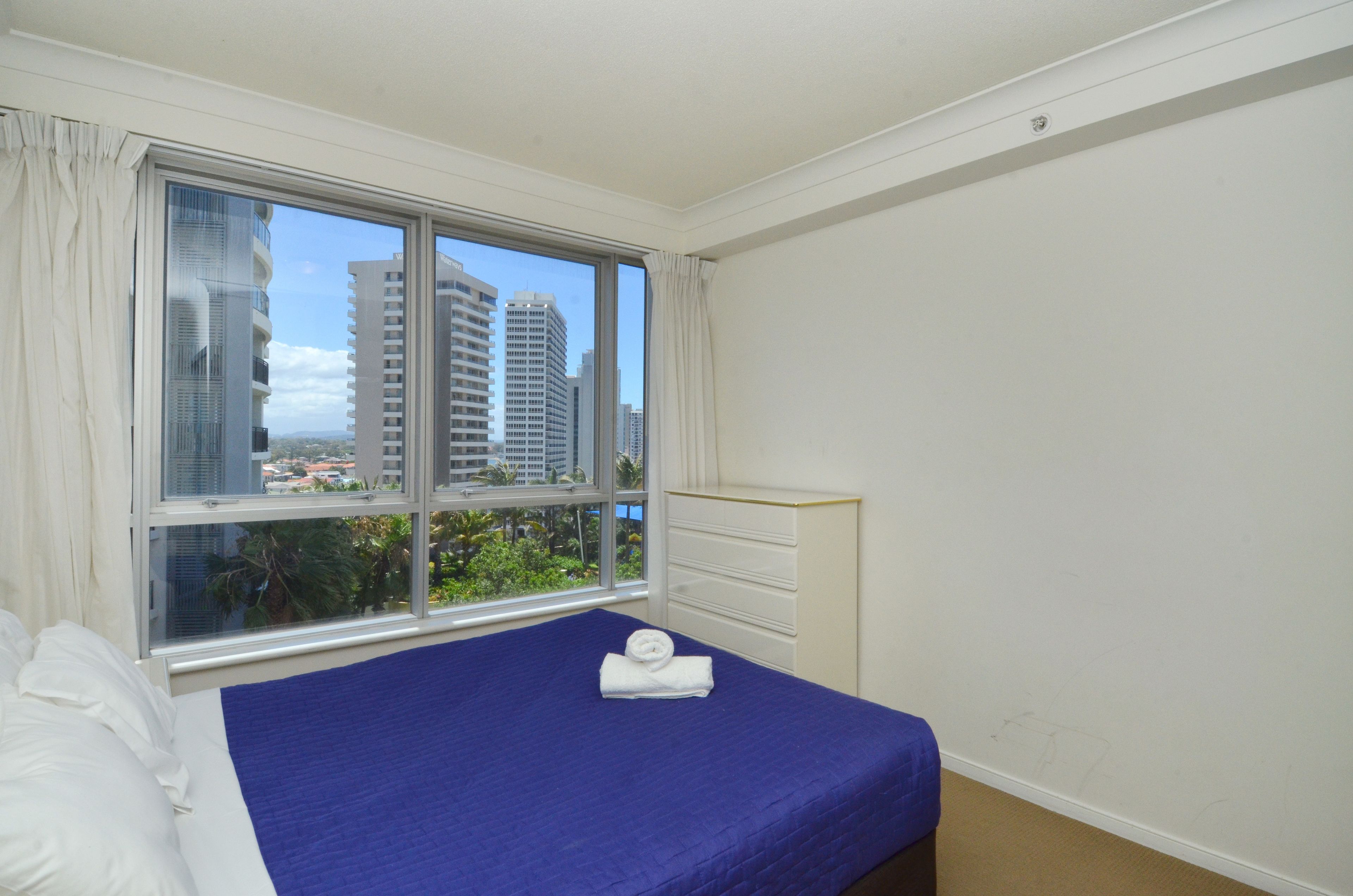 Mantra Towers of Chevron by Holiday Rentals Surfers Paradise