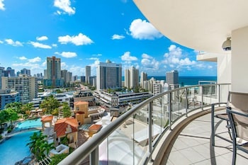 Mantra Towers of Chevron by Holiday Rentals Surfers Paradise