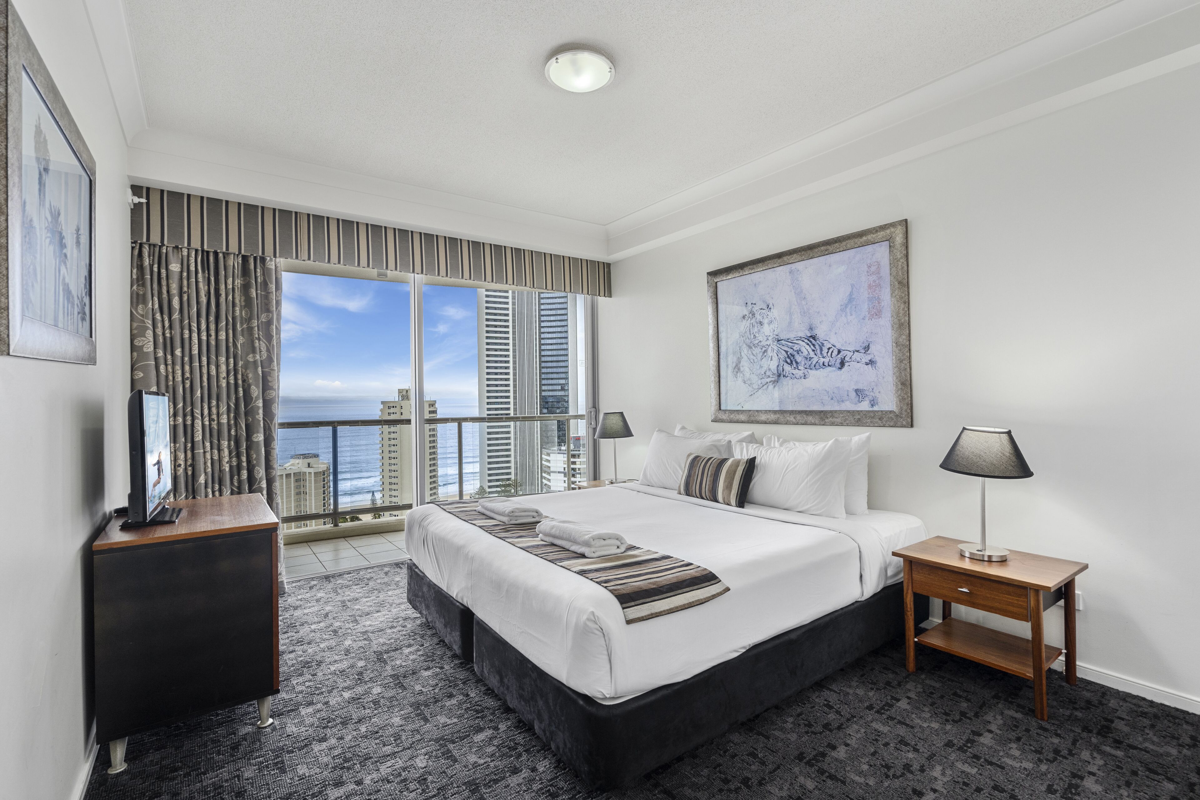 Mantra Towers of Chevron by Holiday Rentals Surfers Paradise