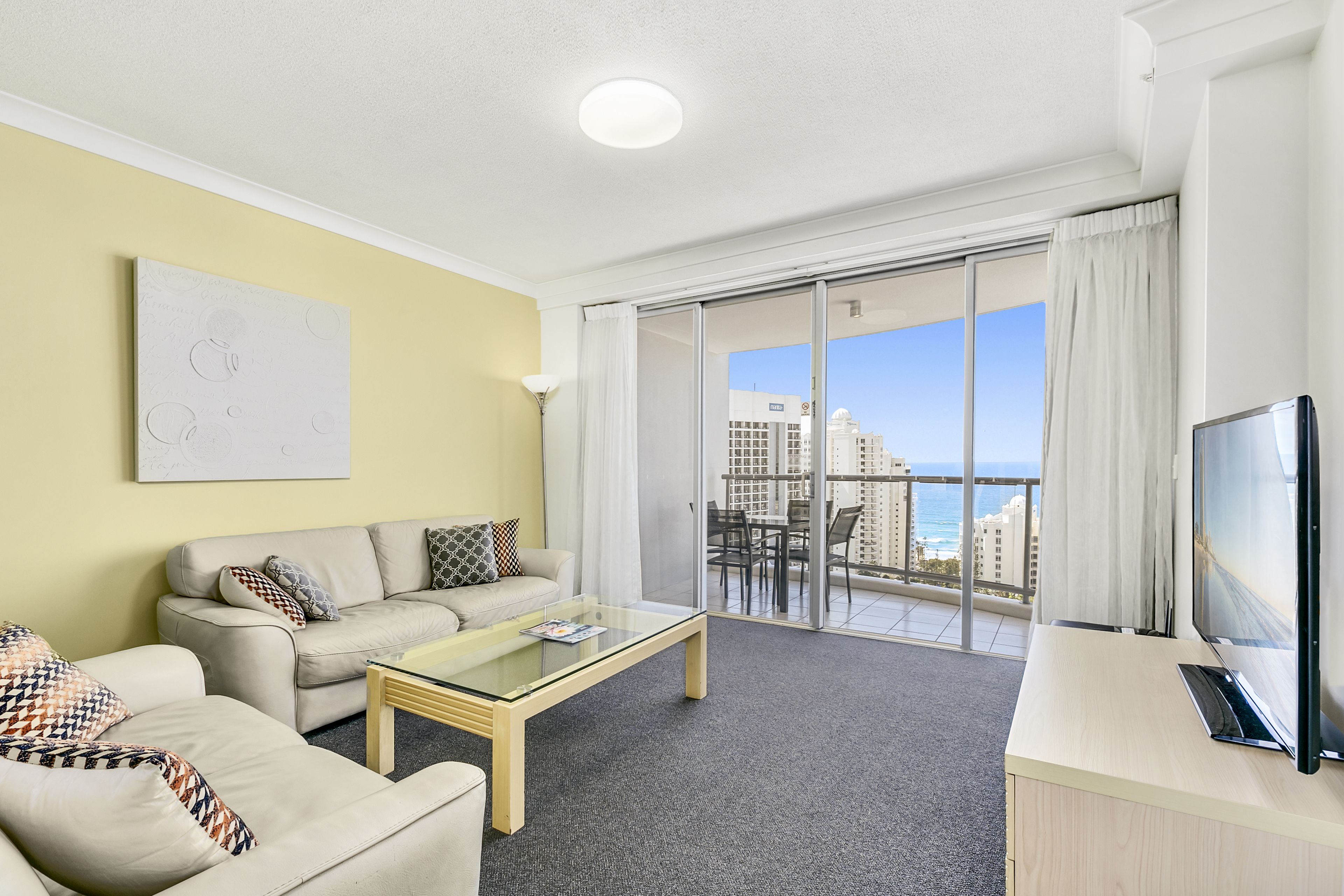 Mantra Towers of Chevron by Holiday Rentals Surfers Paradise