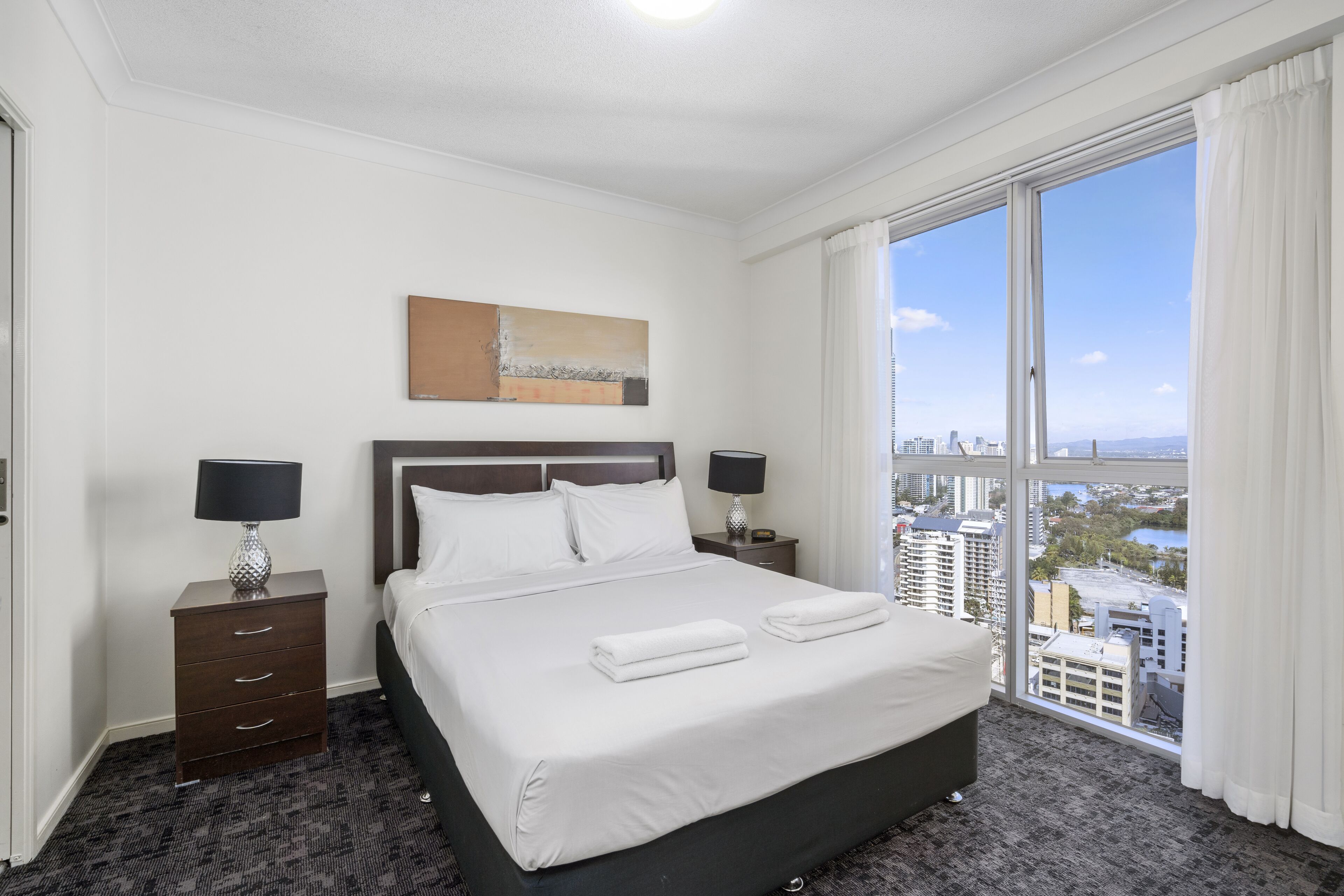Mantra Towers of Chevron by Holiday Rentals Surfers Paradise