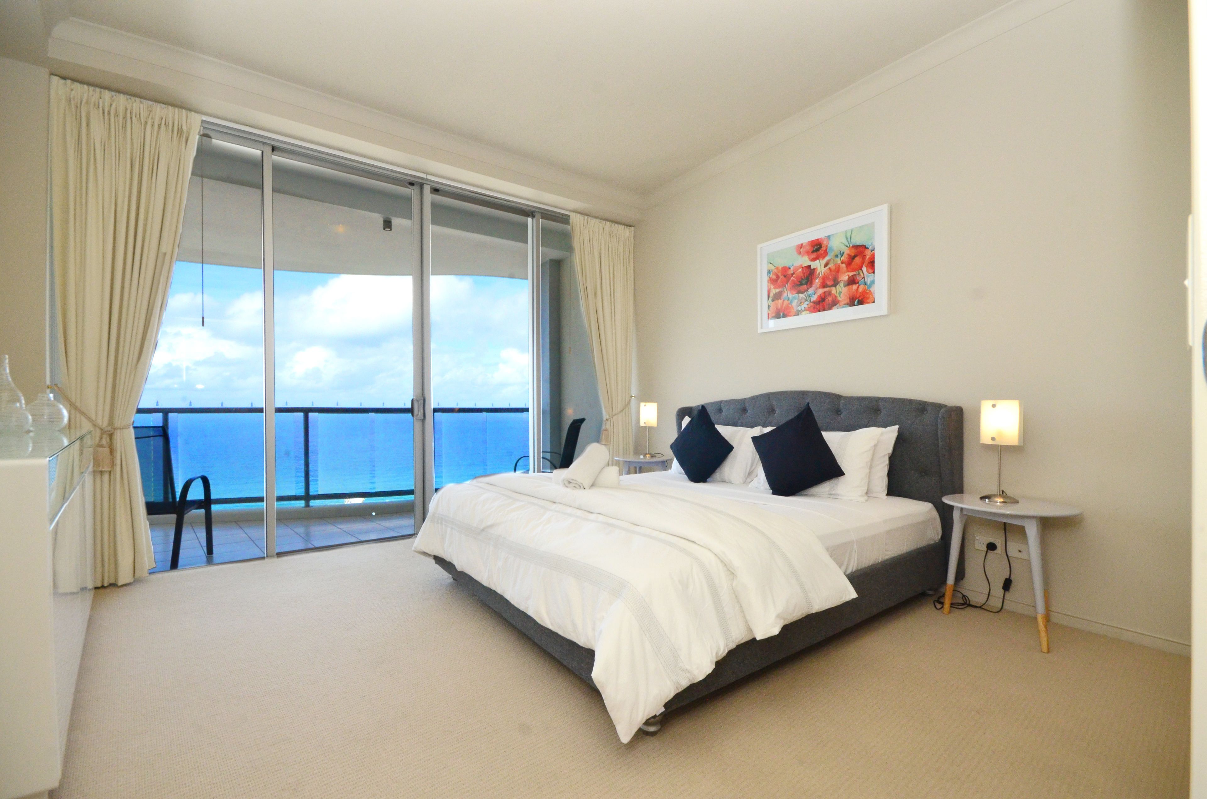 Mantra Towers of Chevron by Holiday Rentals Surfers Paradise