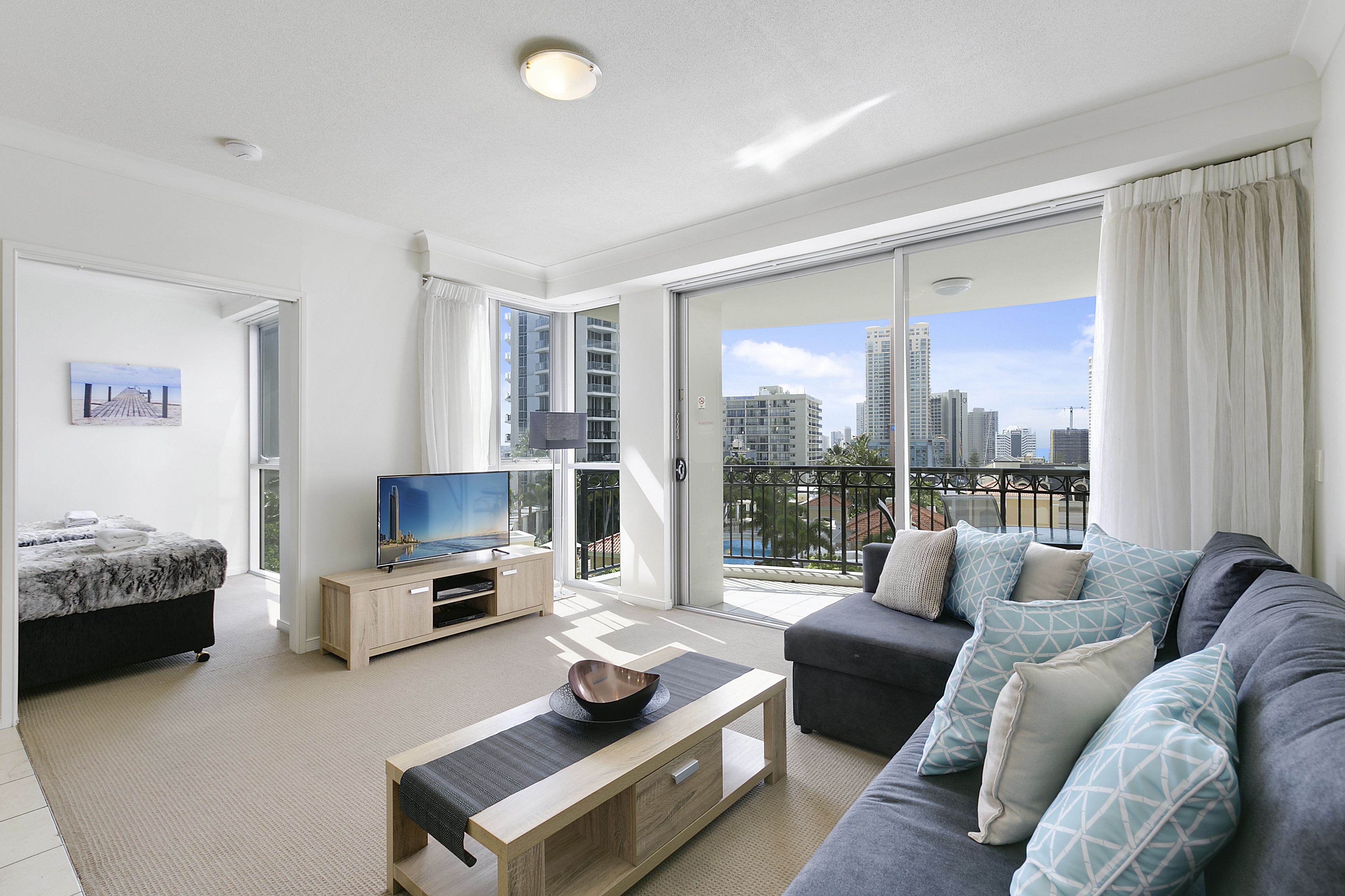 Mantra Towers of Chevron by Holiday Rentals Surfers Paradise