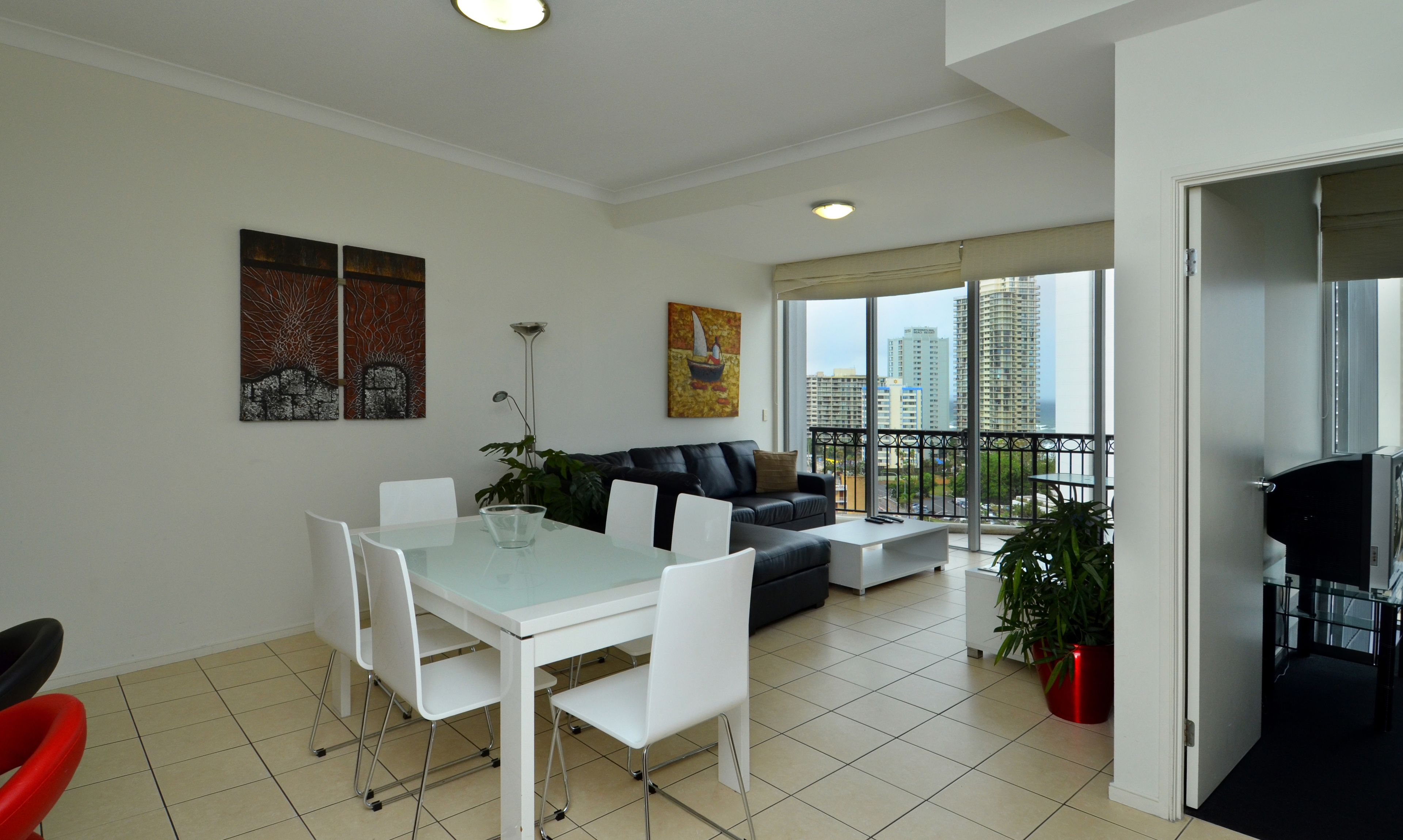Mantra Towers of Chevron by Holiday Rentals Surfers Paradise
