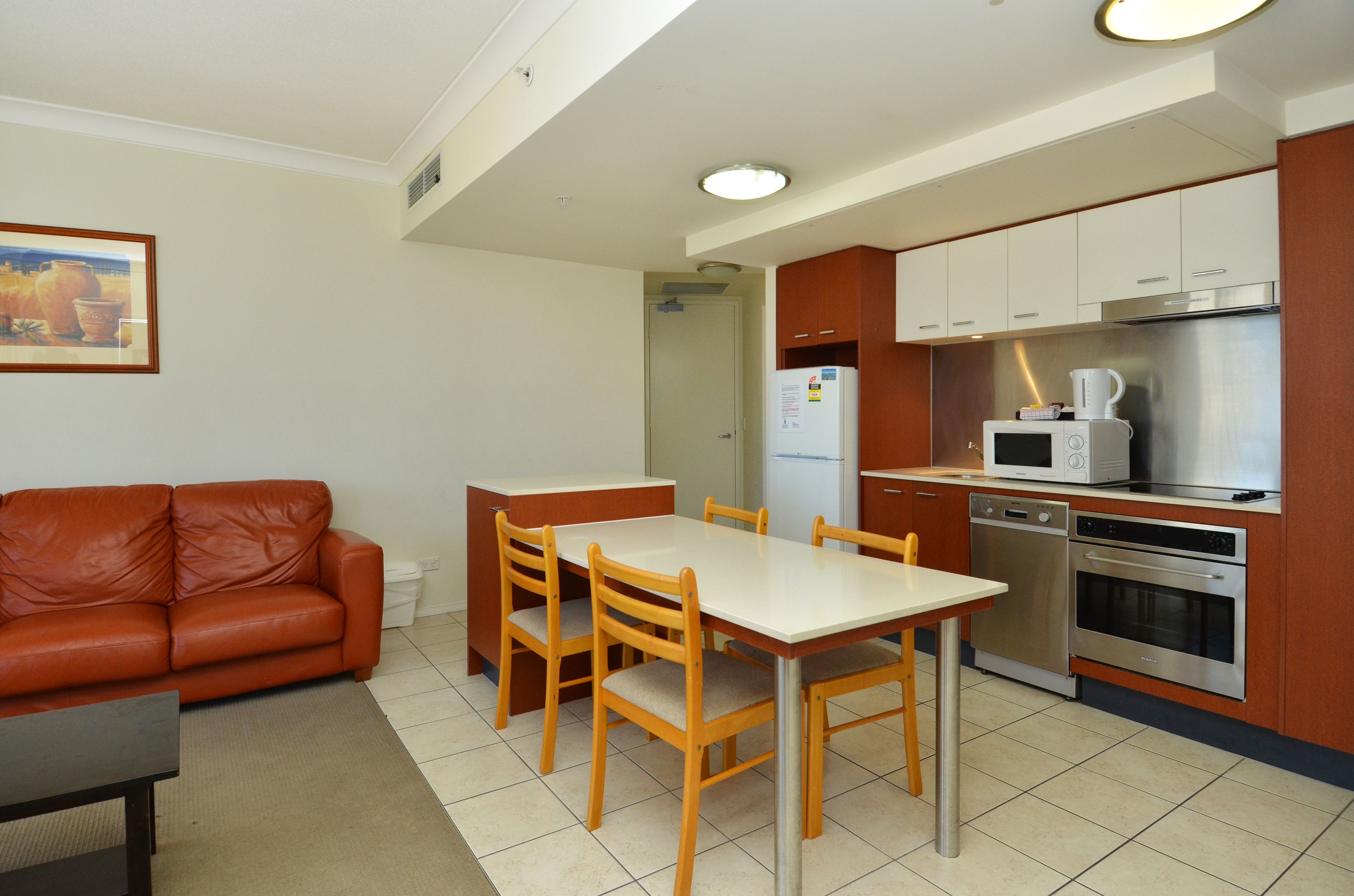 Mantra Towers of Chevron by Holiday Rentals Surfers Paradise