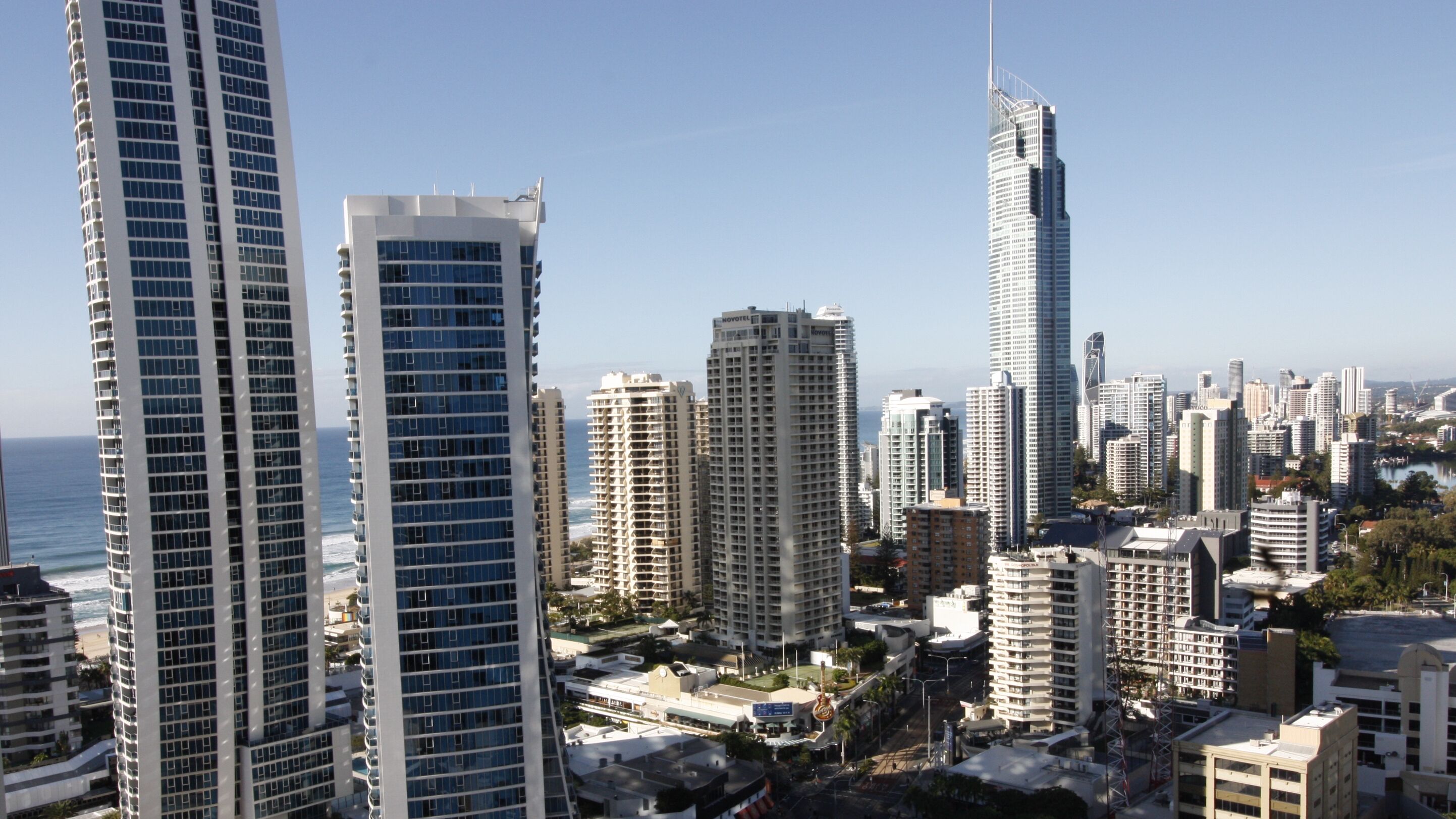 Mantra Towers of Chevron by PeepSleep