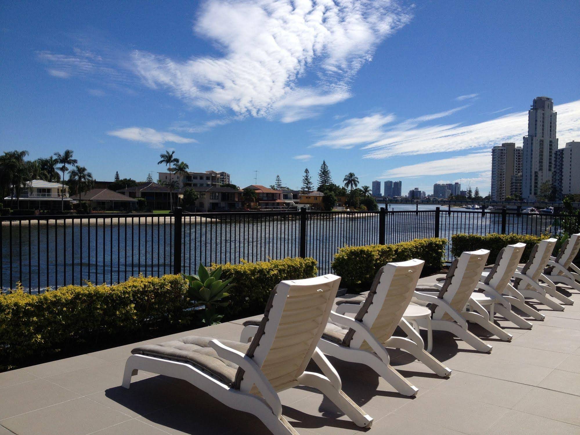 Moorings on Cavill