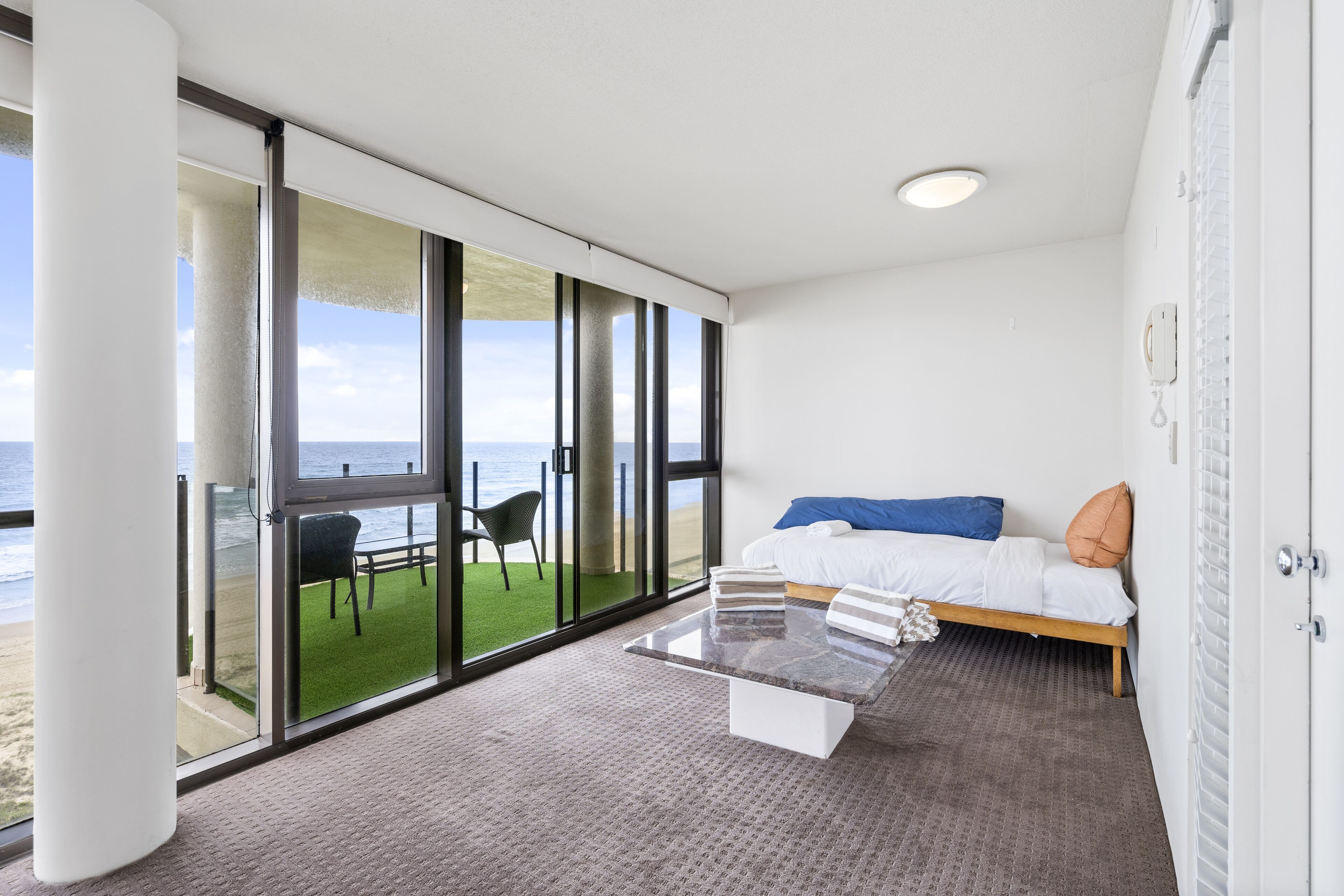 Premiere Apartments by Holiday Rental Surfers Paradise