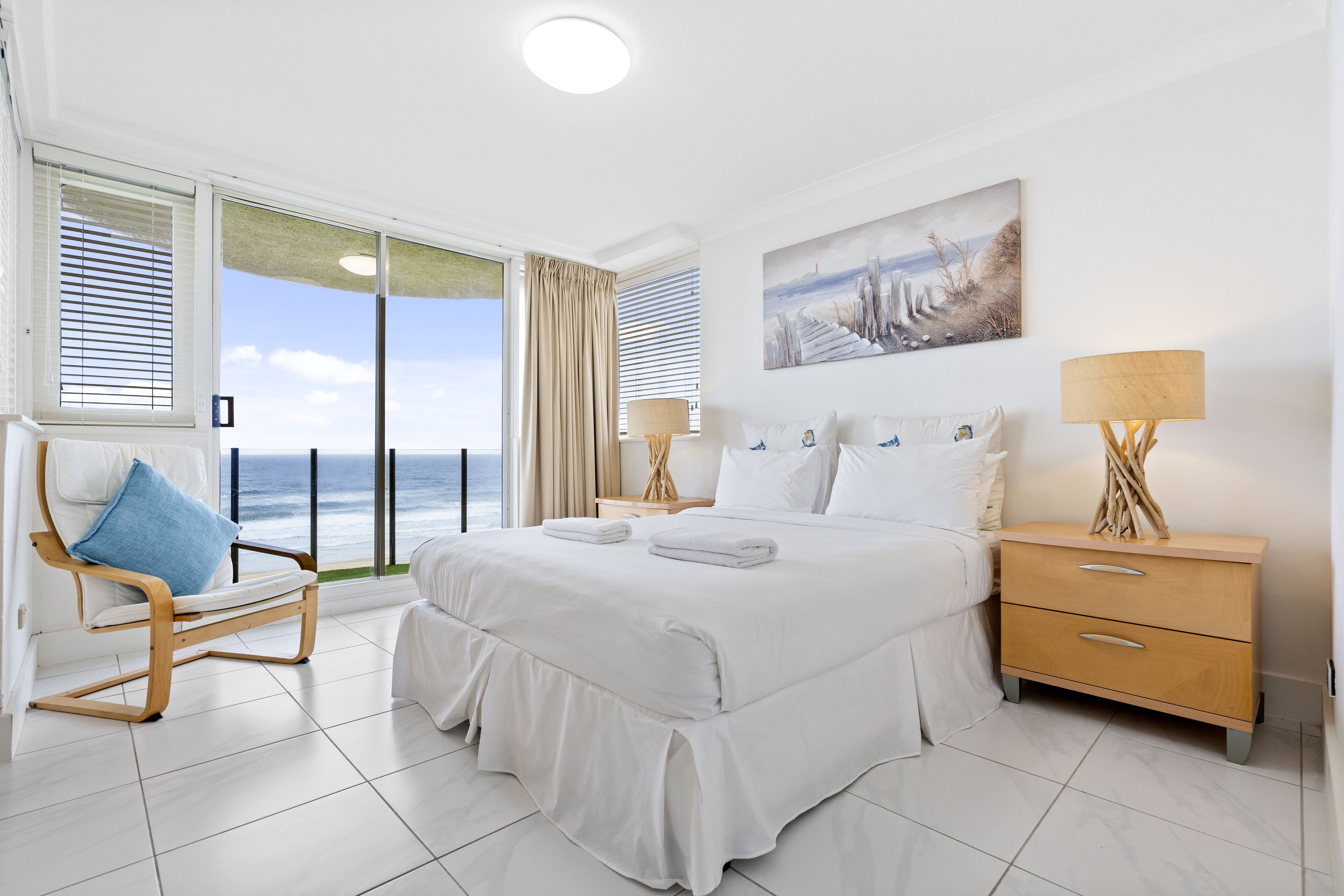 Premiere Apartments by Holiday Rental Surfers Paradise