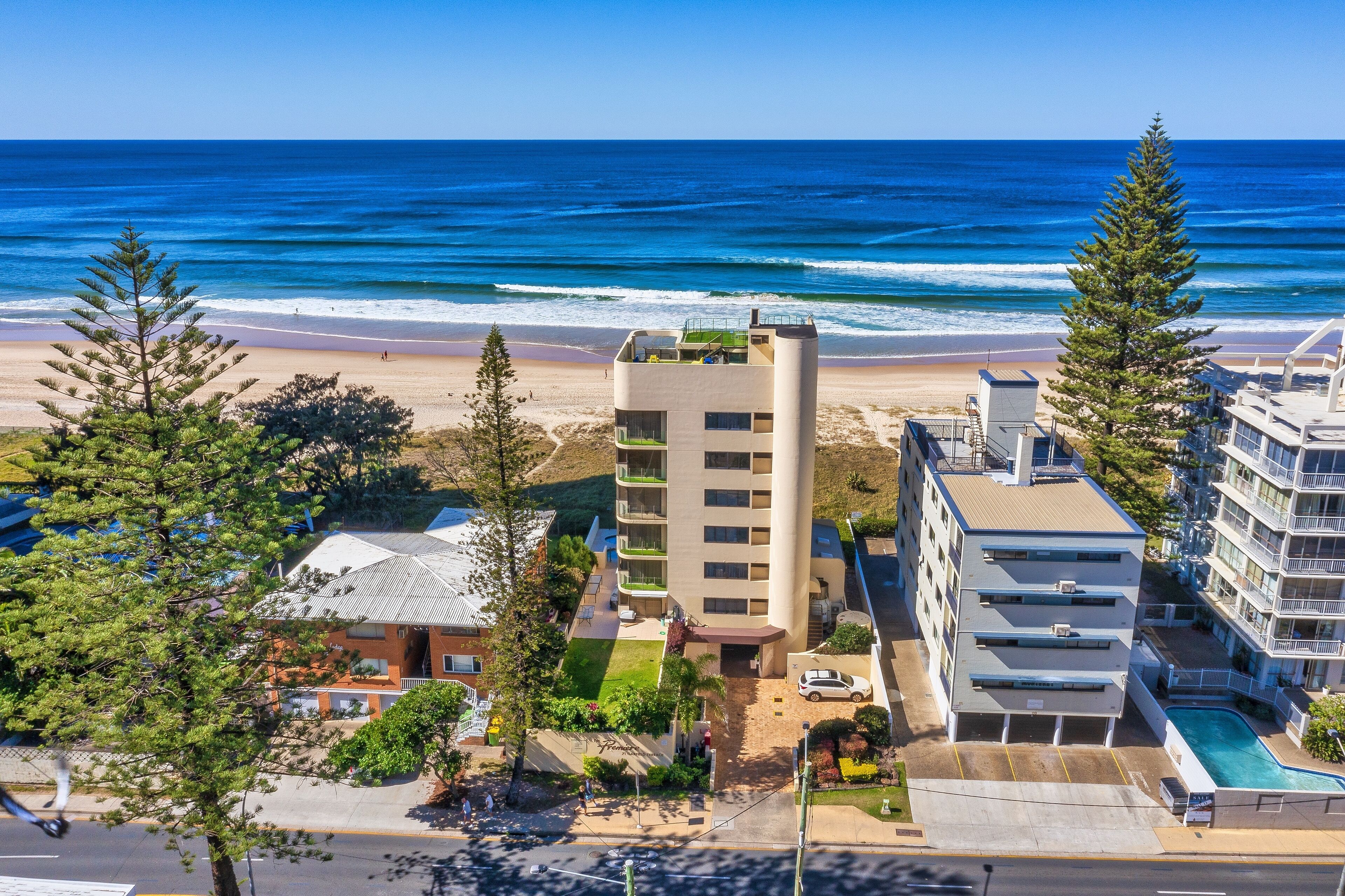 Premiere Apartments by Holiday Rental Surfers Paradise