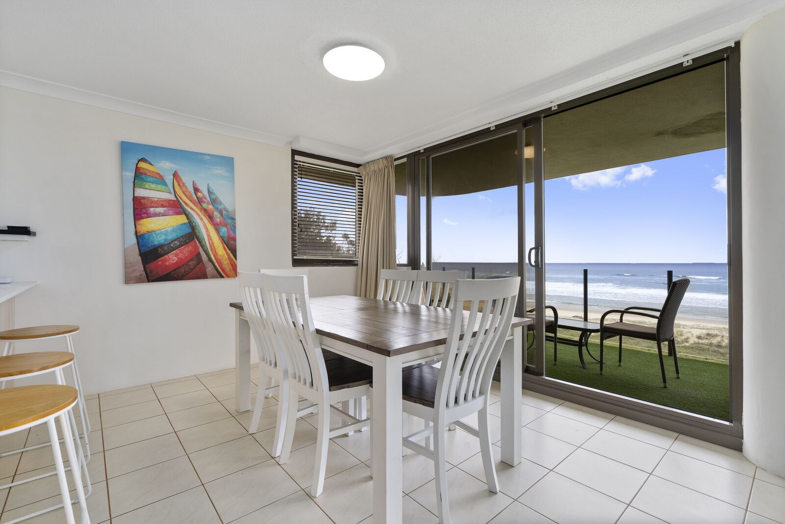 Premiere Apartments by Holiday Rental Surfers Paradise