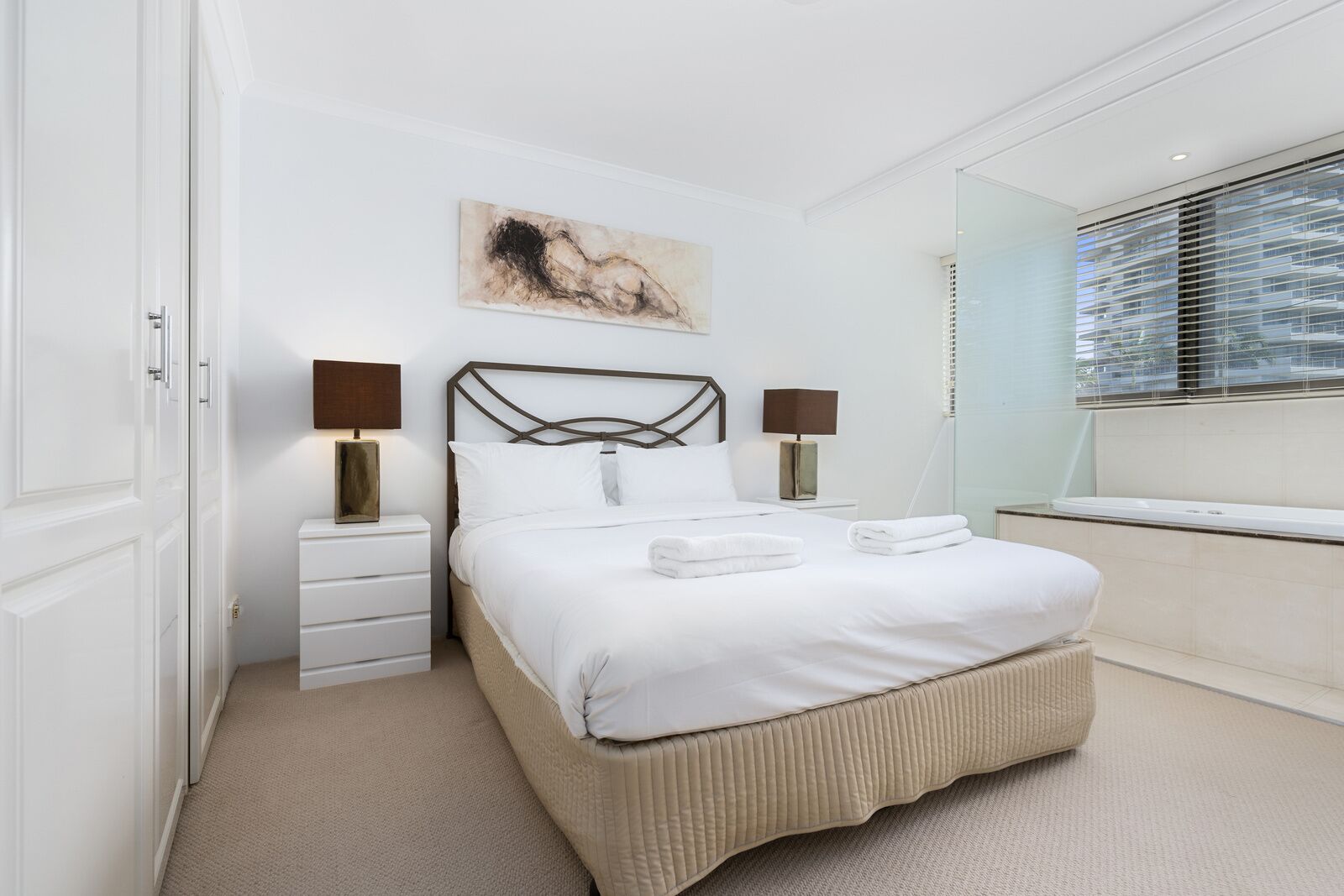 Premiere Apartments by Holiday Rental Surfers Paradise