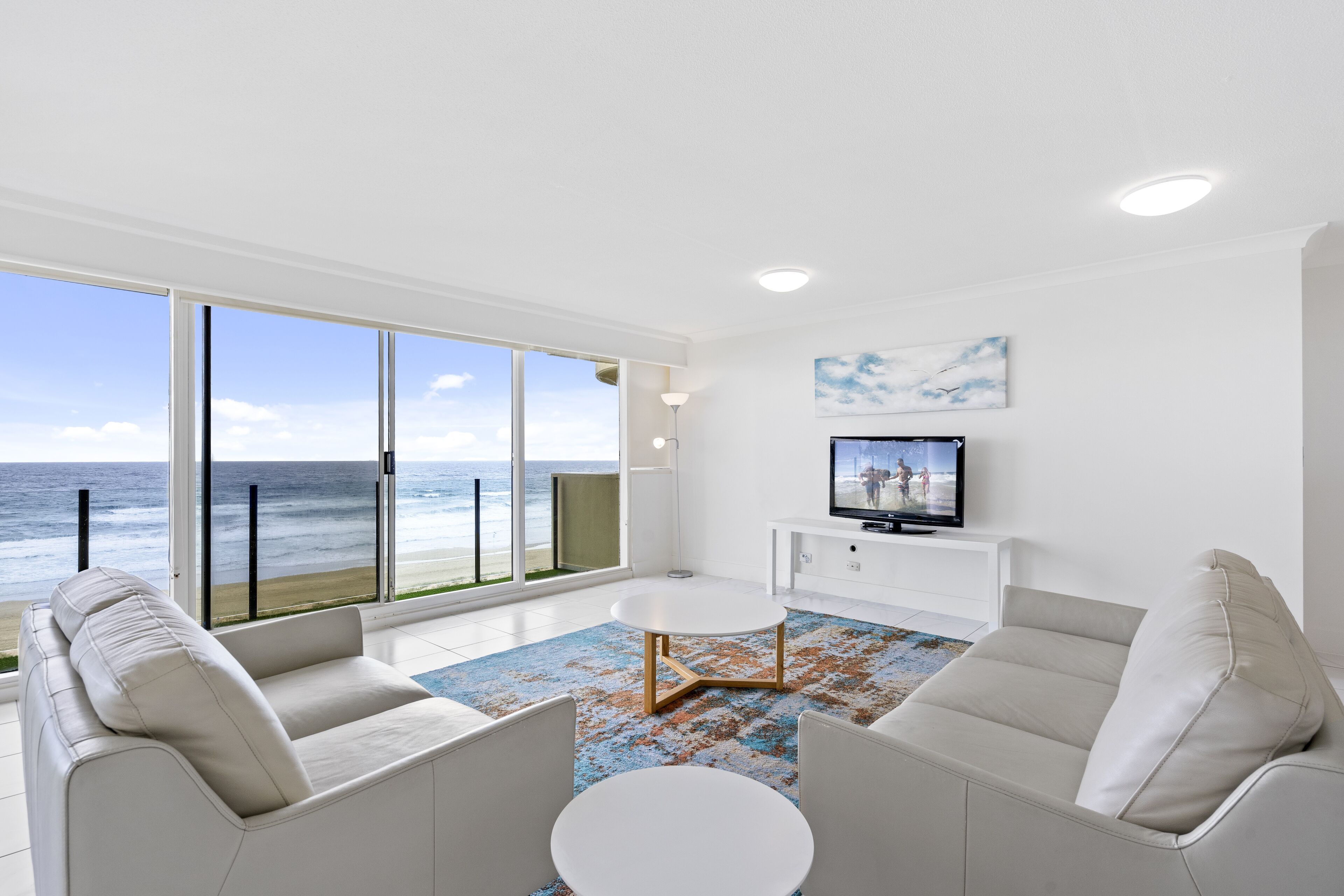 Premiere Apartments by Holiday Rental Surfers Paradise