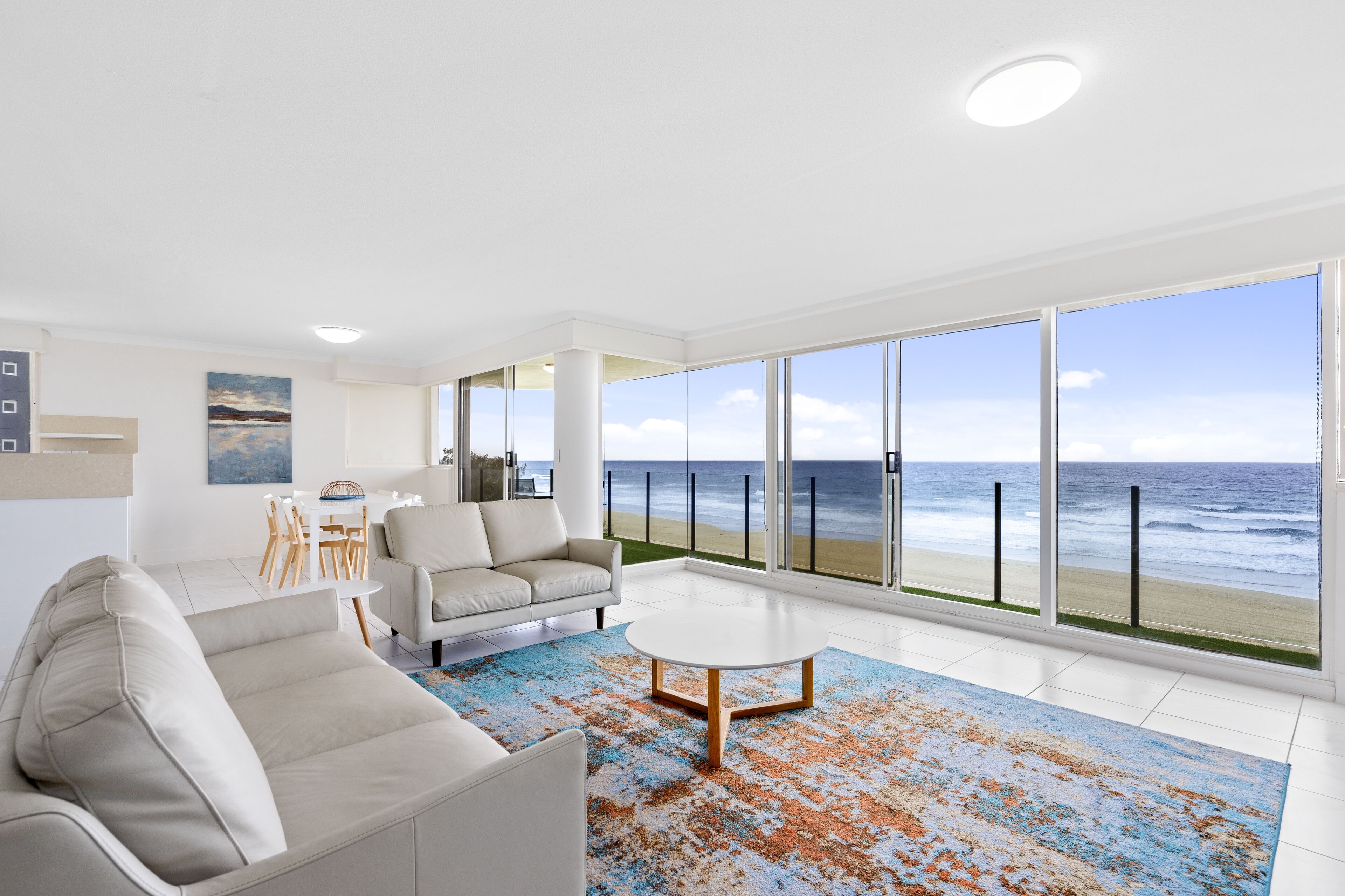 Premiere Apartments by Holiday Rental Surfers Paradise