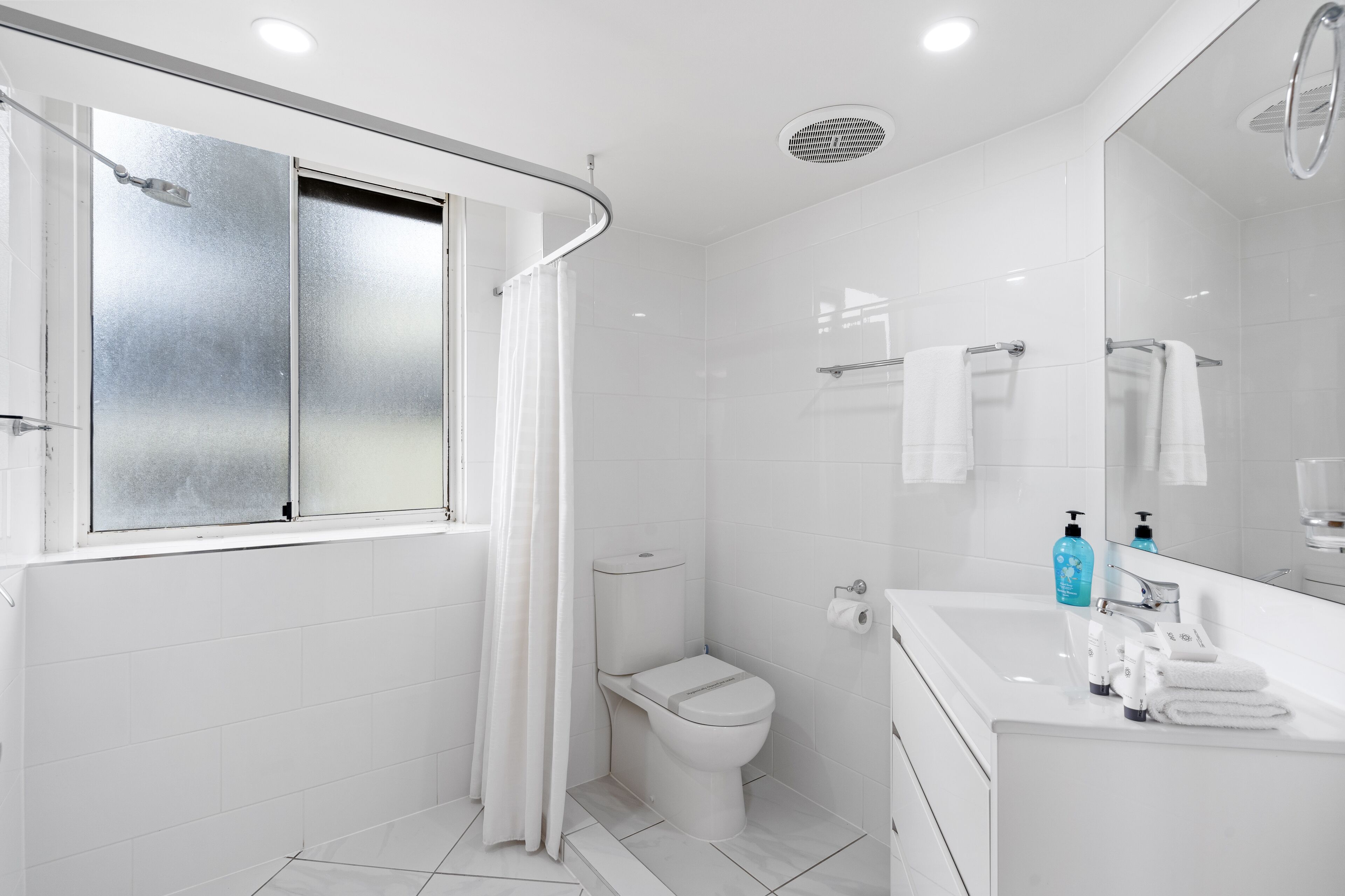 Premiere Apartments by Holiday Rental Surfers Paradise