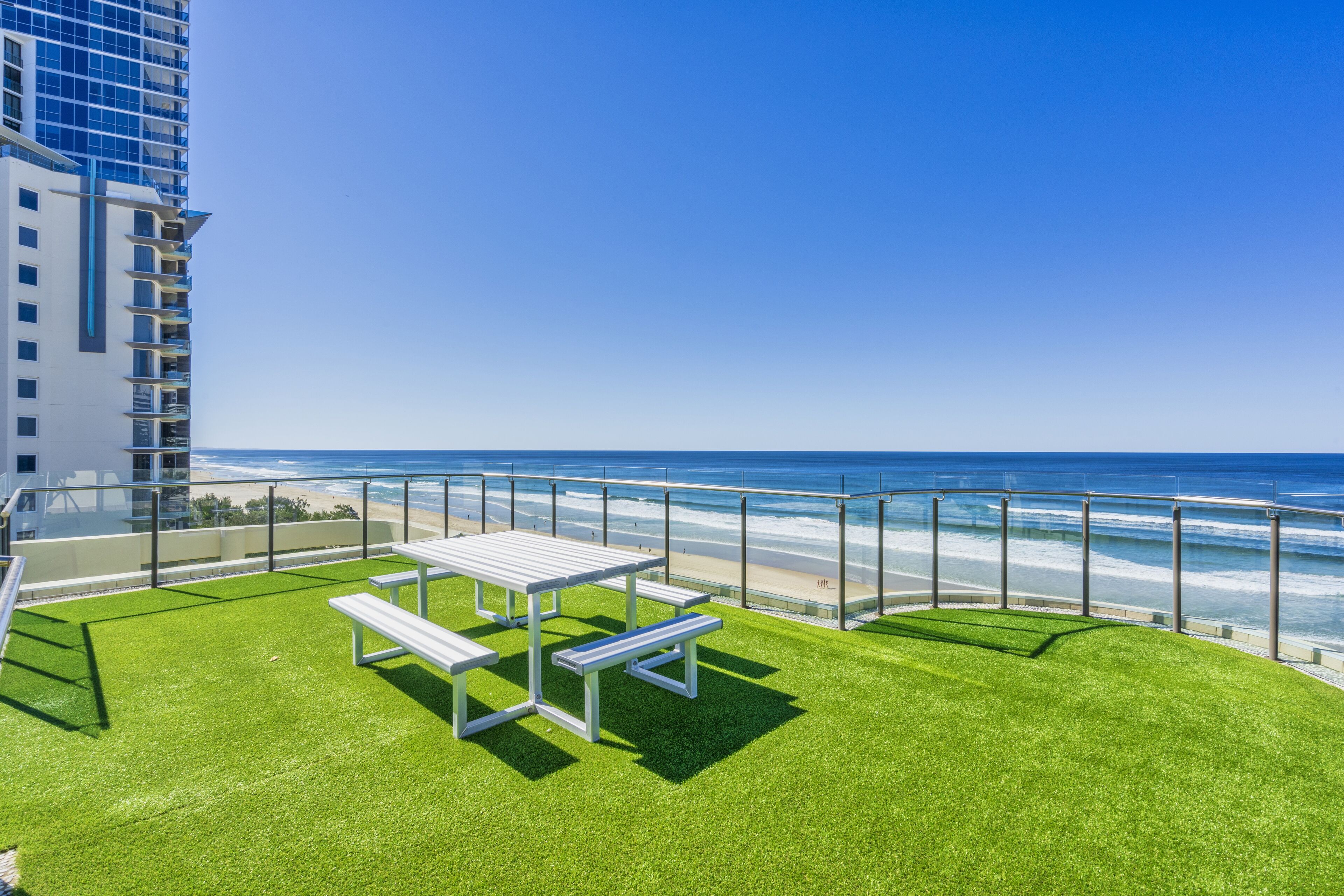 Premiere Apartments by Holiday Rental Surfers Paradise