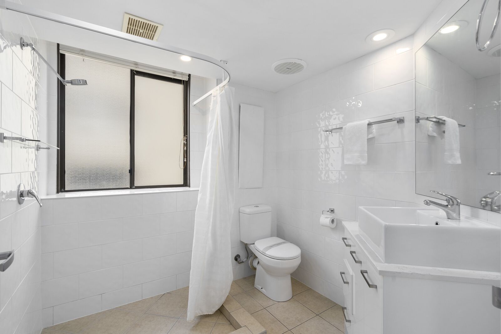 Premiere Apartments by Holiday Rental Surfers Paradise