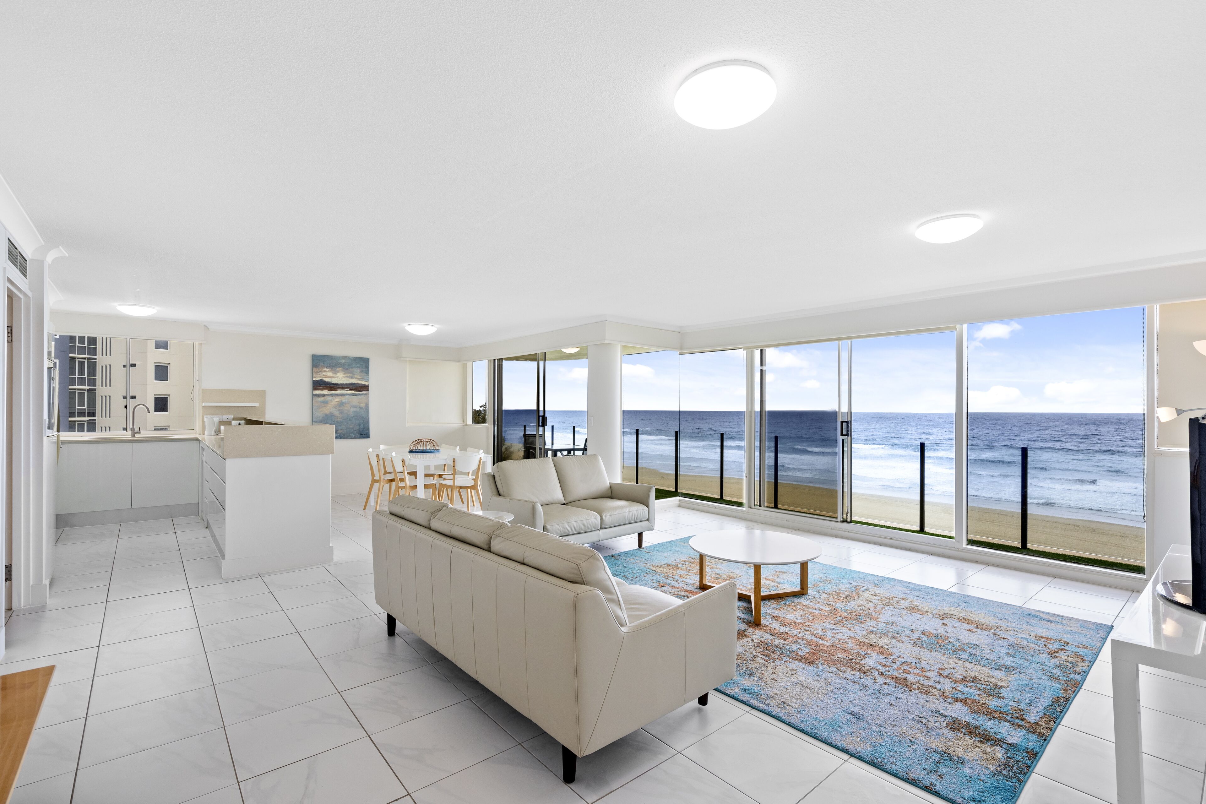 Premiere Apartments by Holiday Rental Surfers Paradise