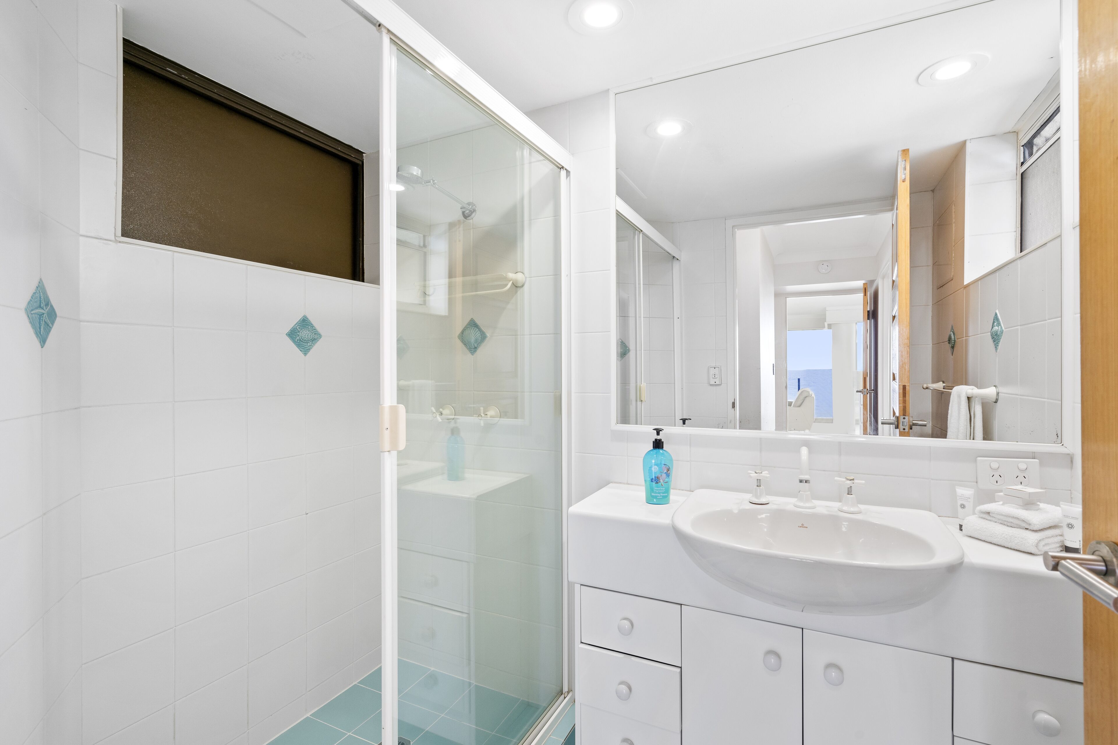 Premiere Apartments by Holiday Rental Surfers Paradise