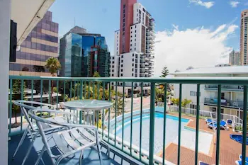Raffles Royale