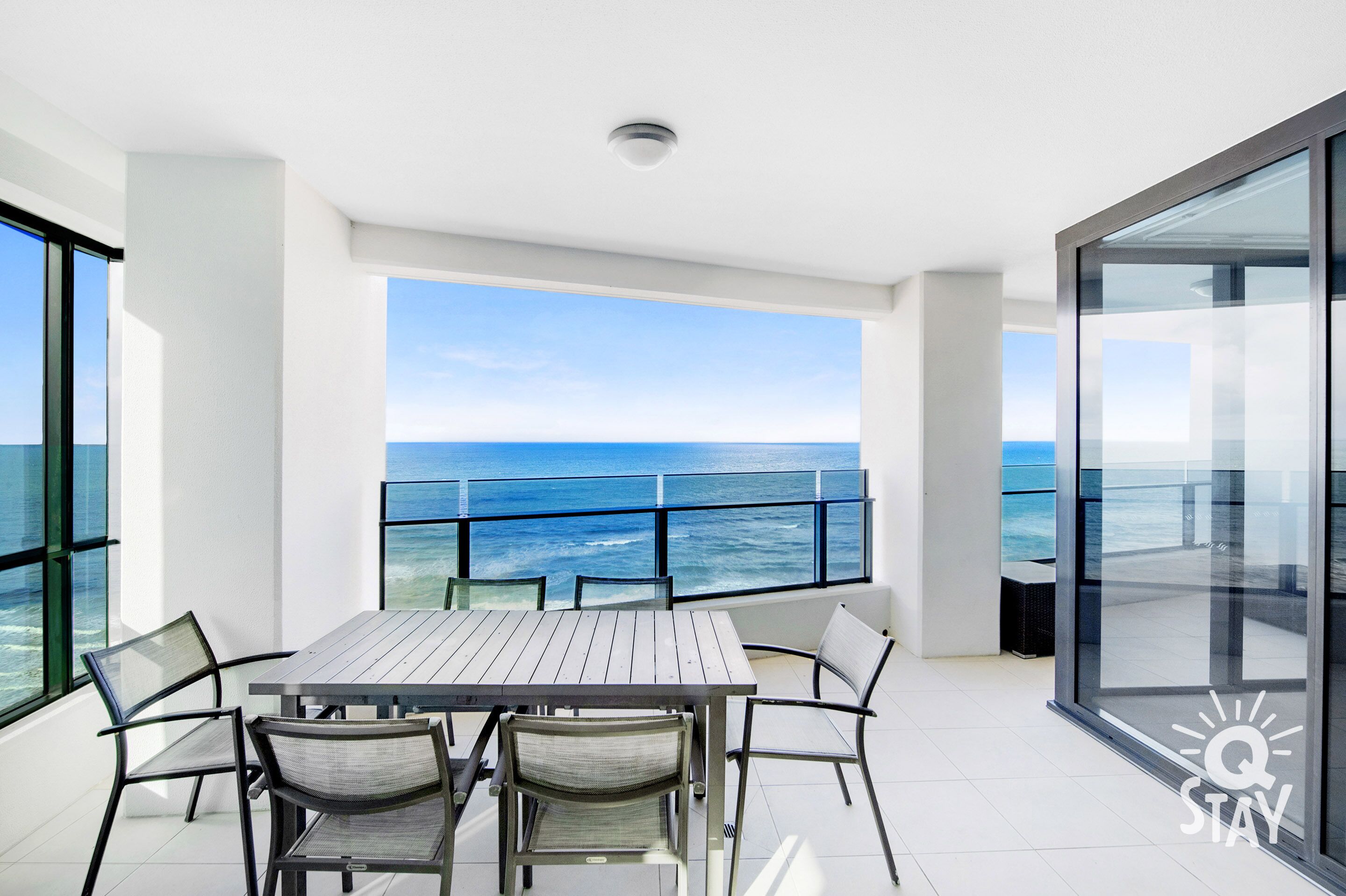 Soul Surfers Paradise by Q Stay