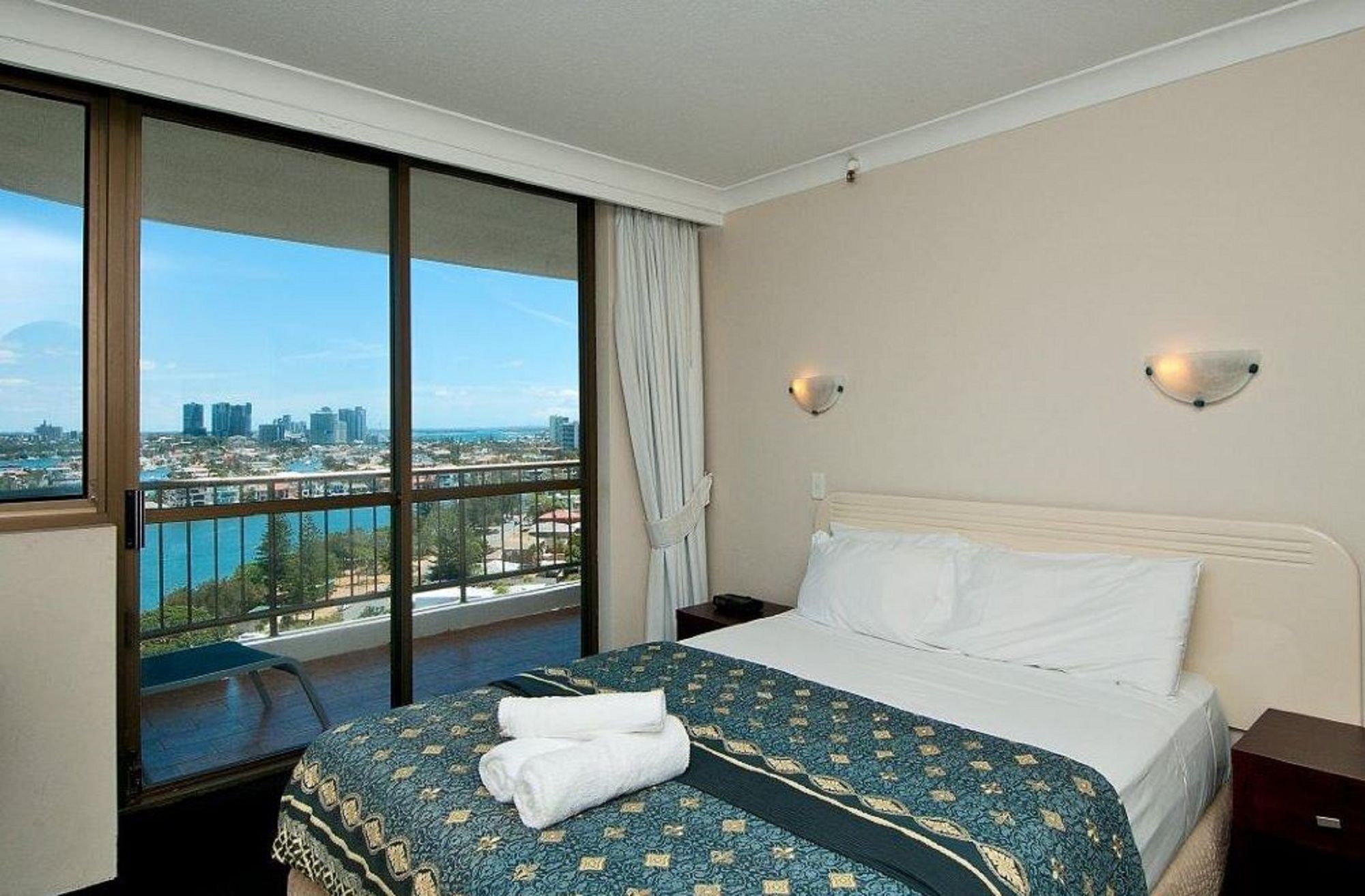 Spectrum Holiday Apartments