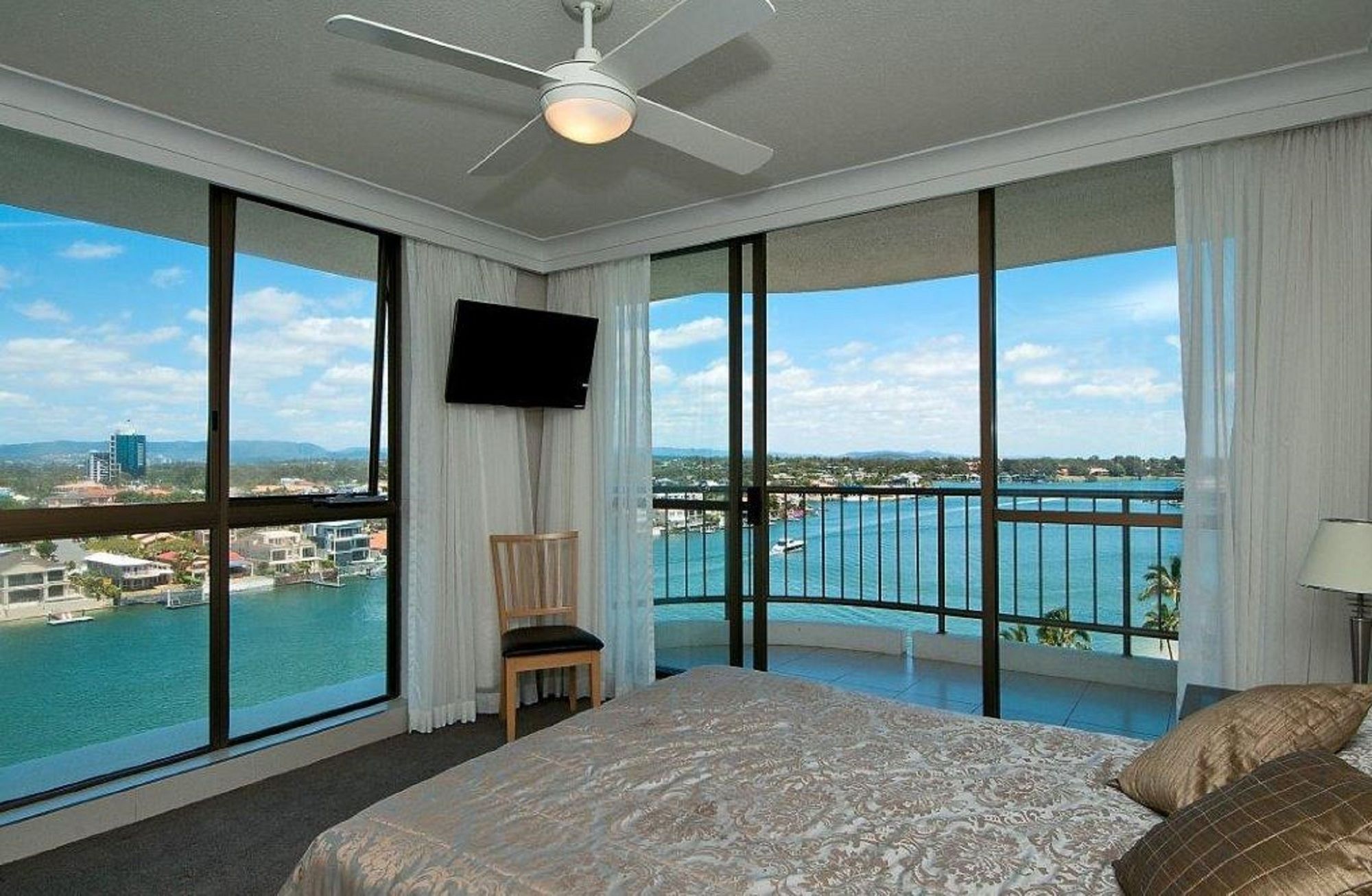 Spectrum Holiday Apartments