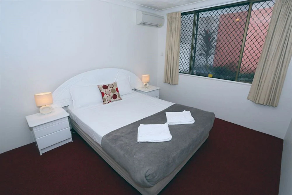 St Tropez Holiday Apartments