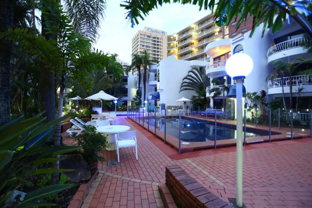 St Tropez Holiday Apartments