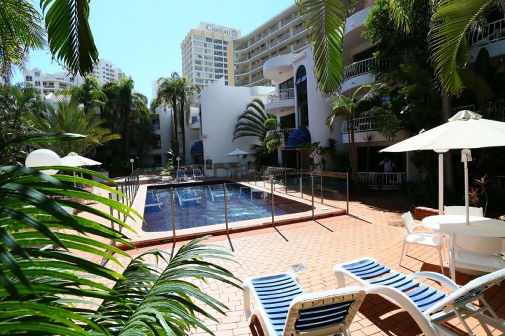 St Tropez Holiday Apartments