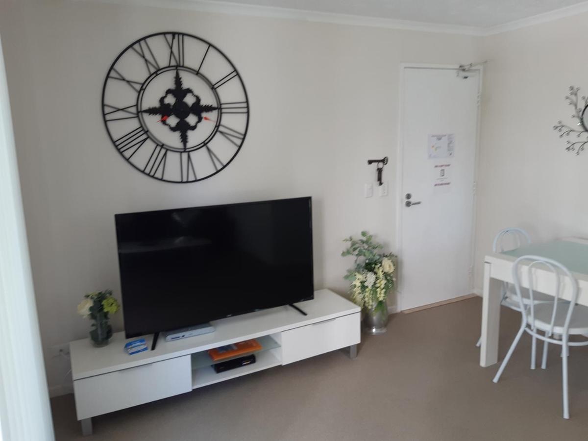 Surfers Beach Resort One