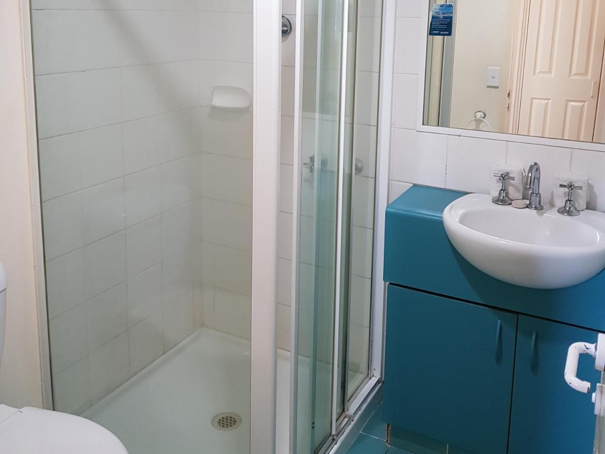 Surfers Beach Resort One