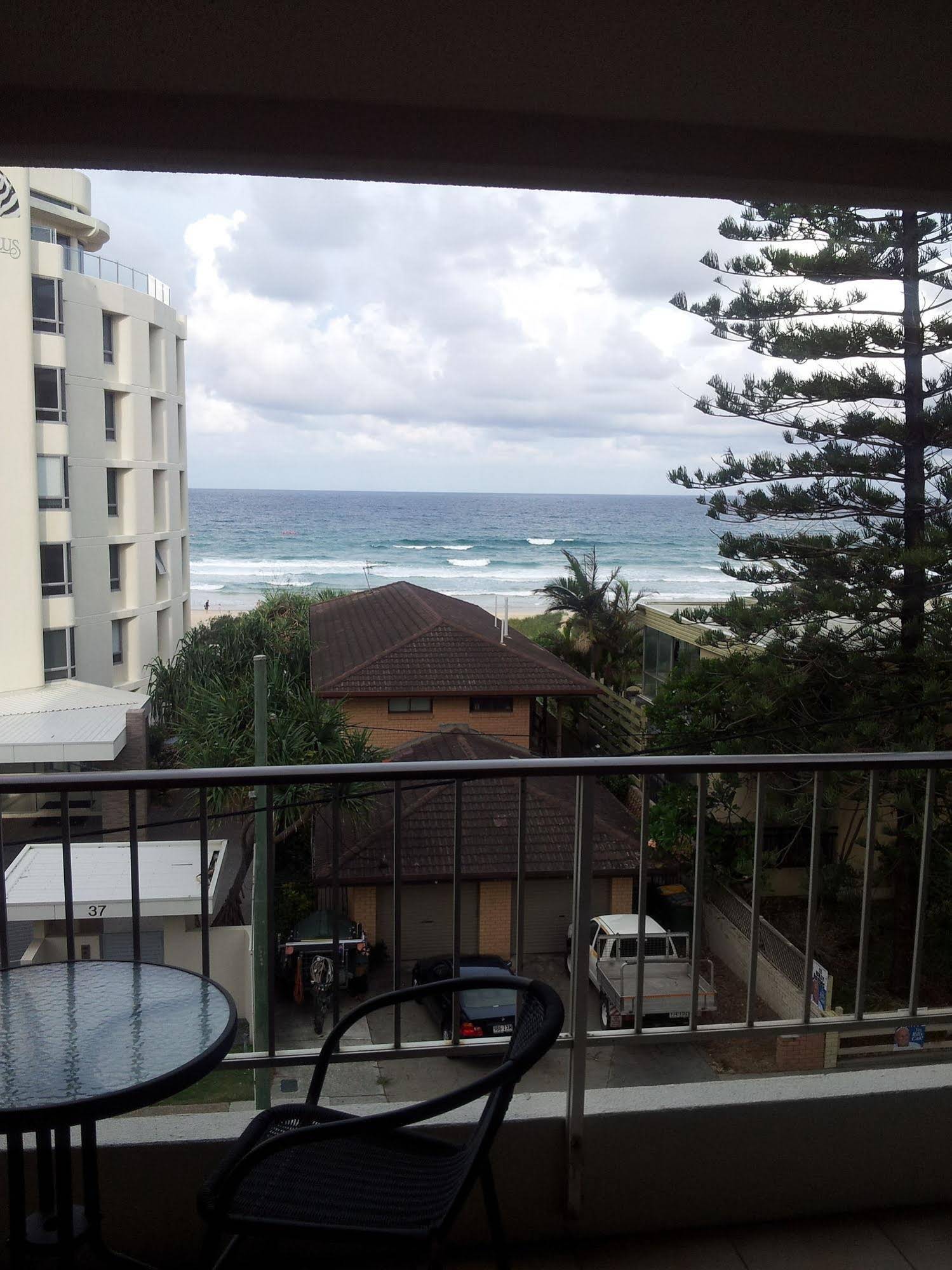 Surfers Chalet