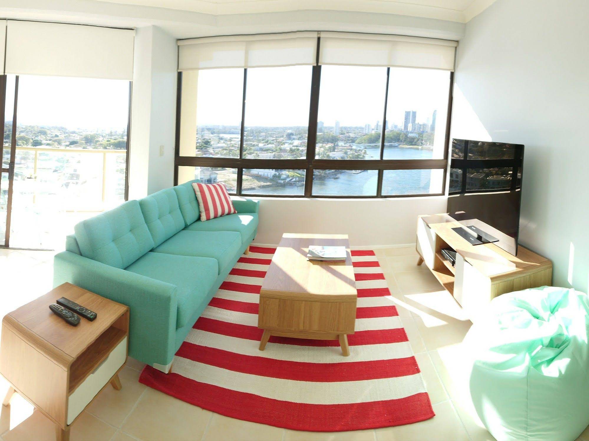 Surfers Hawaiian Holiday Apartments