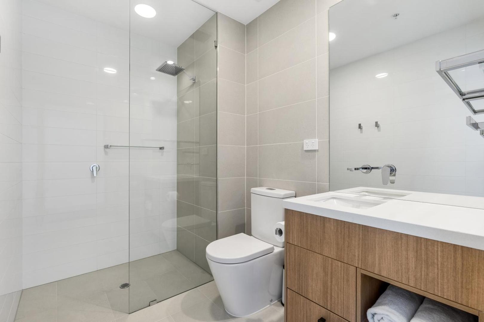 Essence Suites Taringa