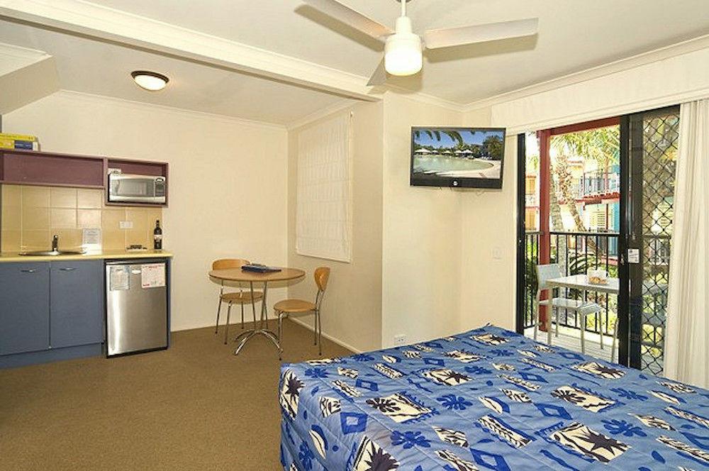 Noosa Lakes Resort