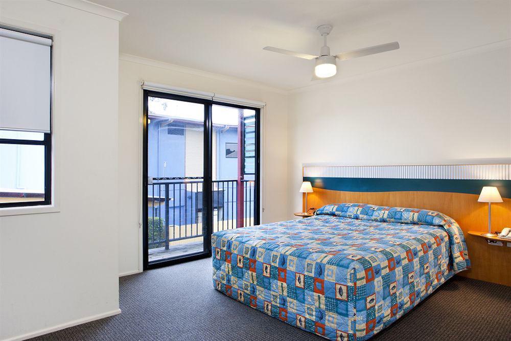 Noosa Lakes Resort