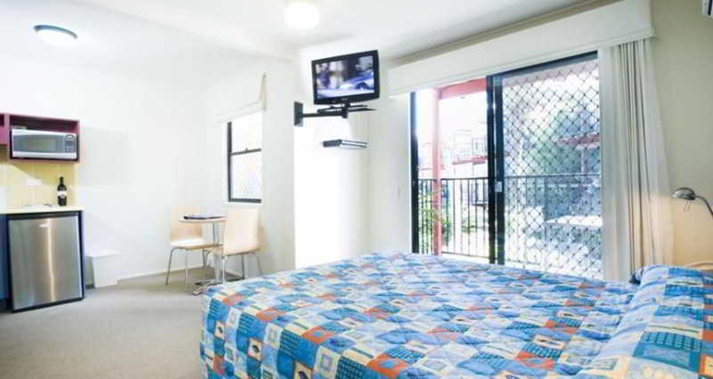 Noosa Lakes Resort