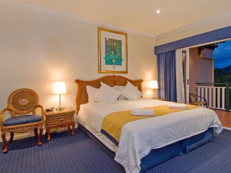 Tinaroo Lake Resort