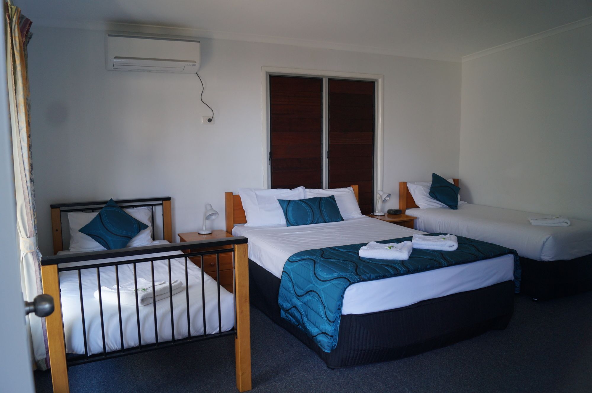 Sleepy Lagoon Hotel Motel
