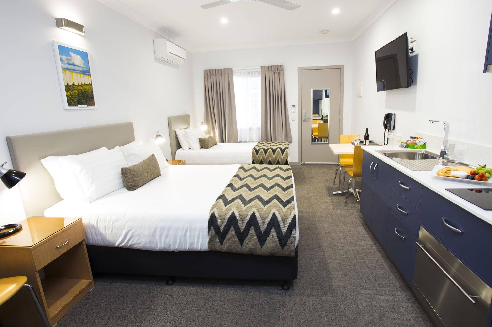 Altitude Motel