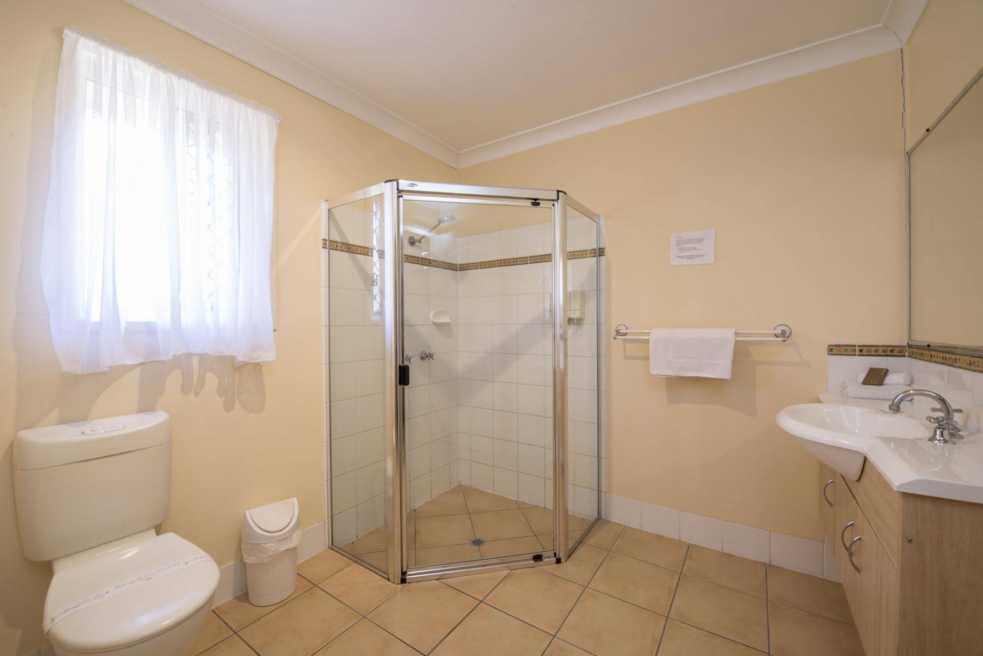 Cotswold Motor Inn