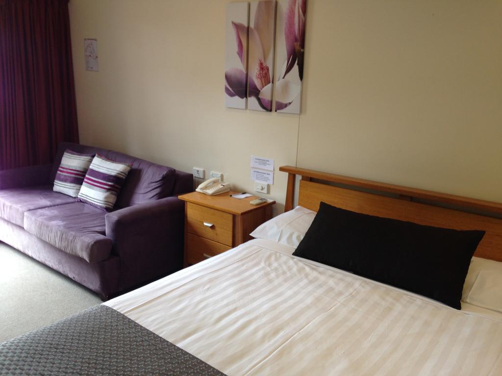 Eastgate Motel on the Range