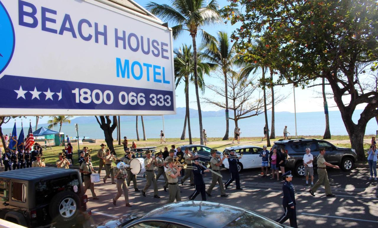 Beach House Motel