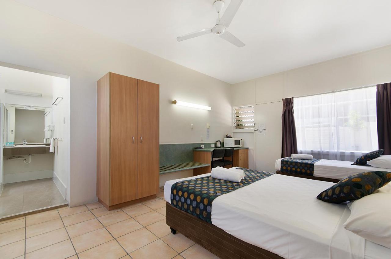 Beach House Motel